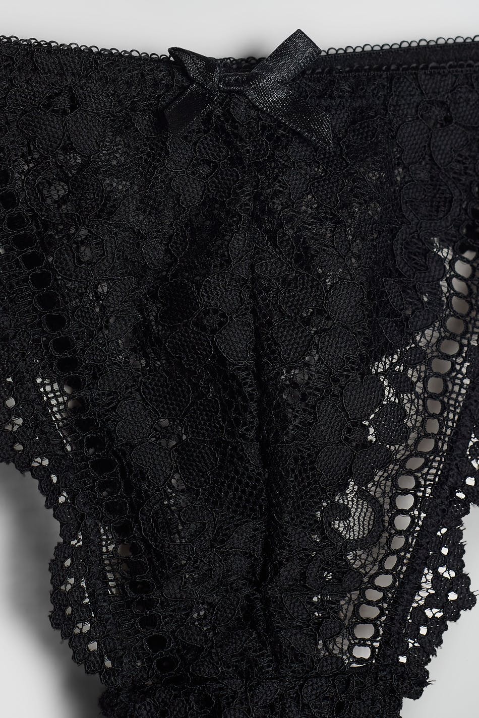 Lace thong