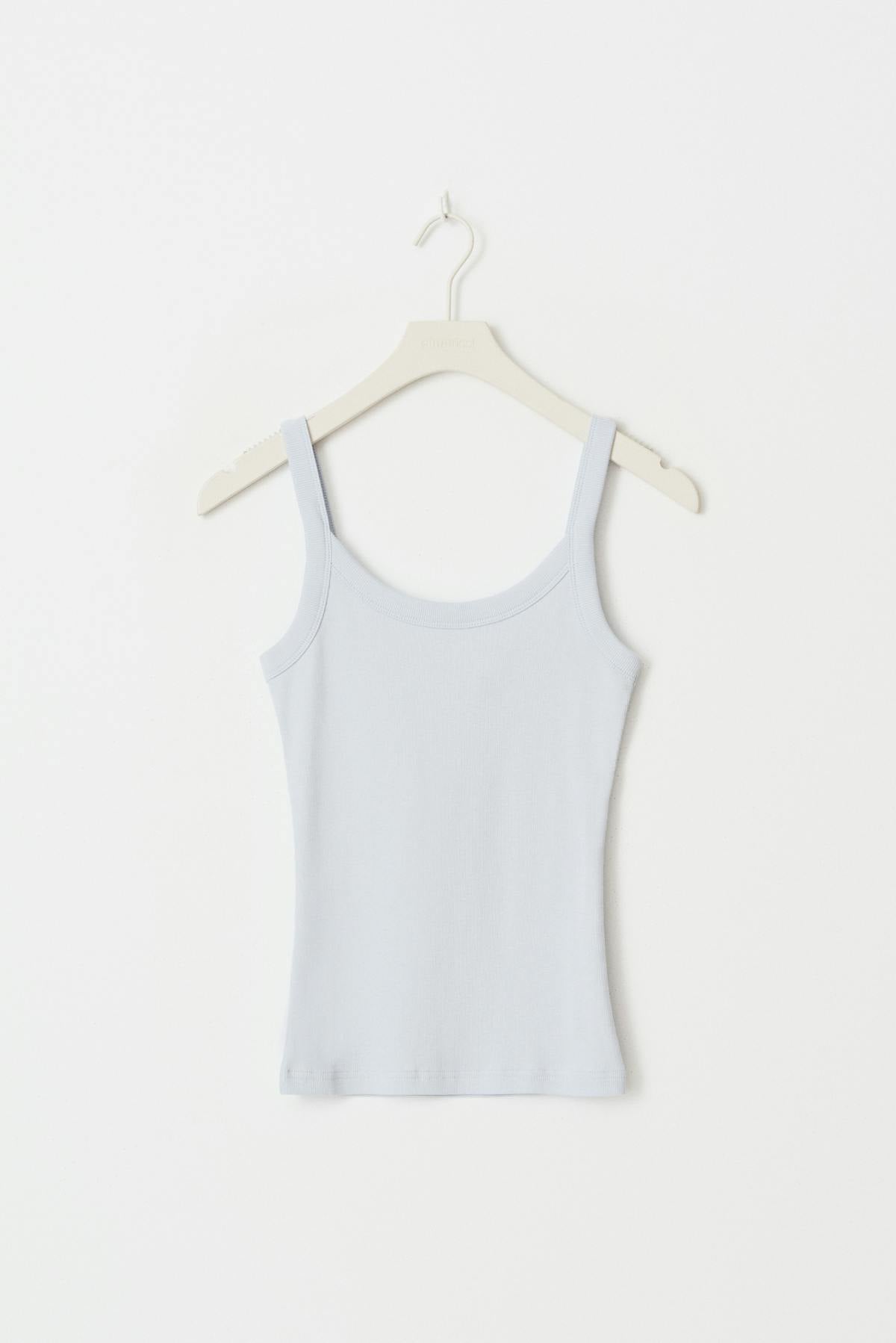 Tight fit rib singlet