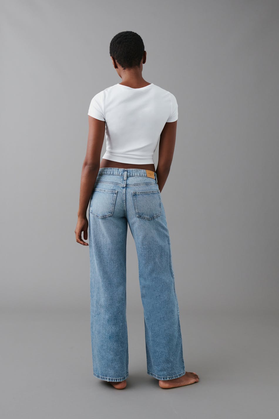 Low wide jeans