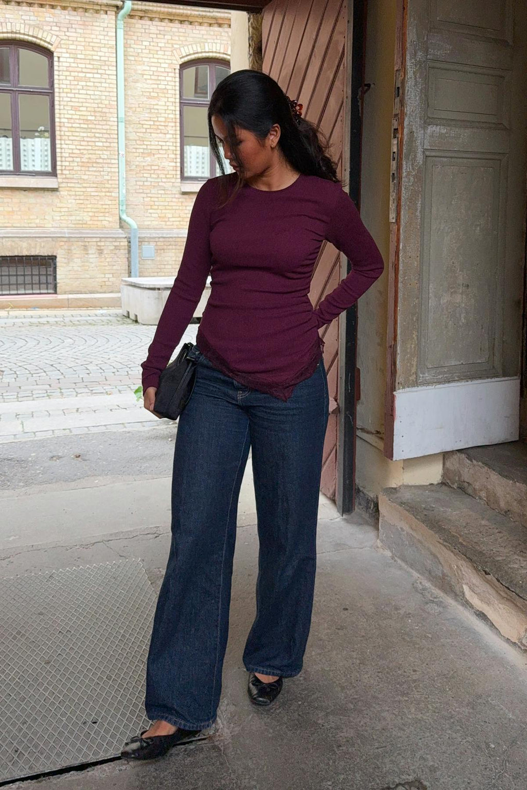 Low wide jeans