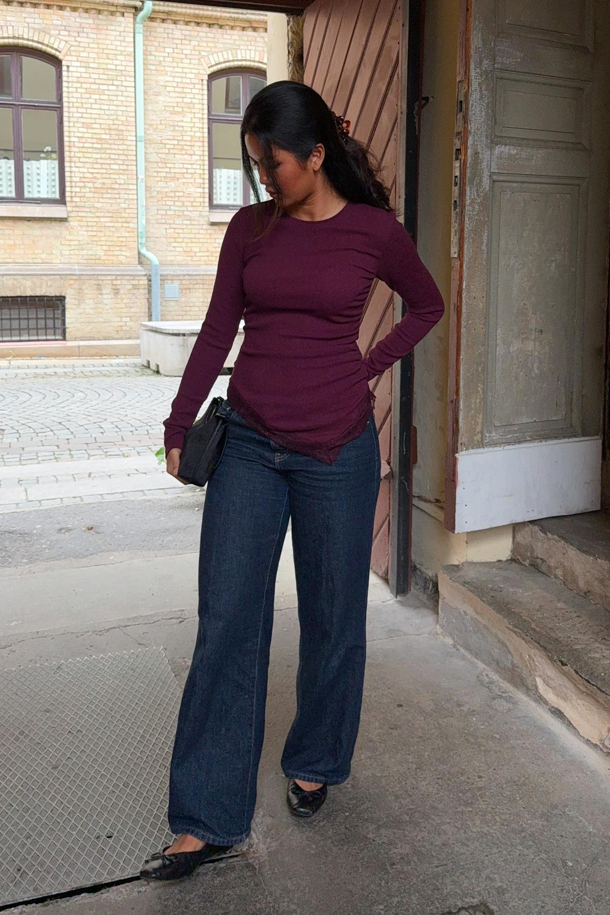 Low wide jeans