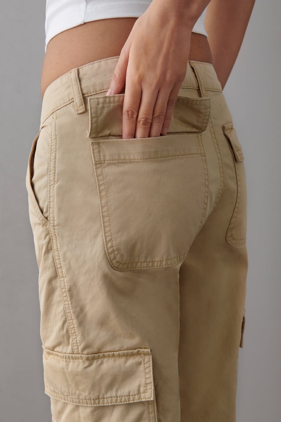 Low waist cargo jeans