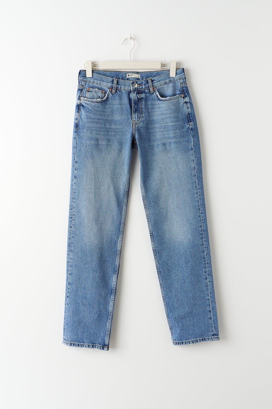 Low straight jeans