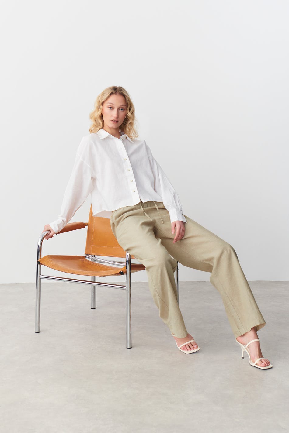 linen blend trousers