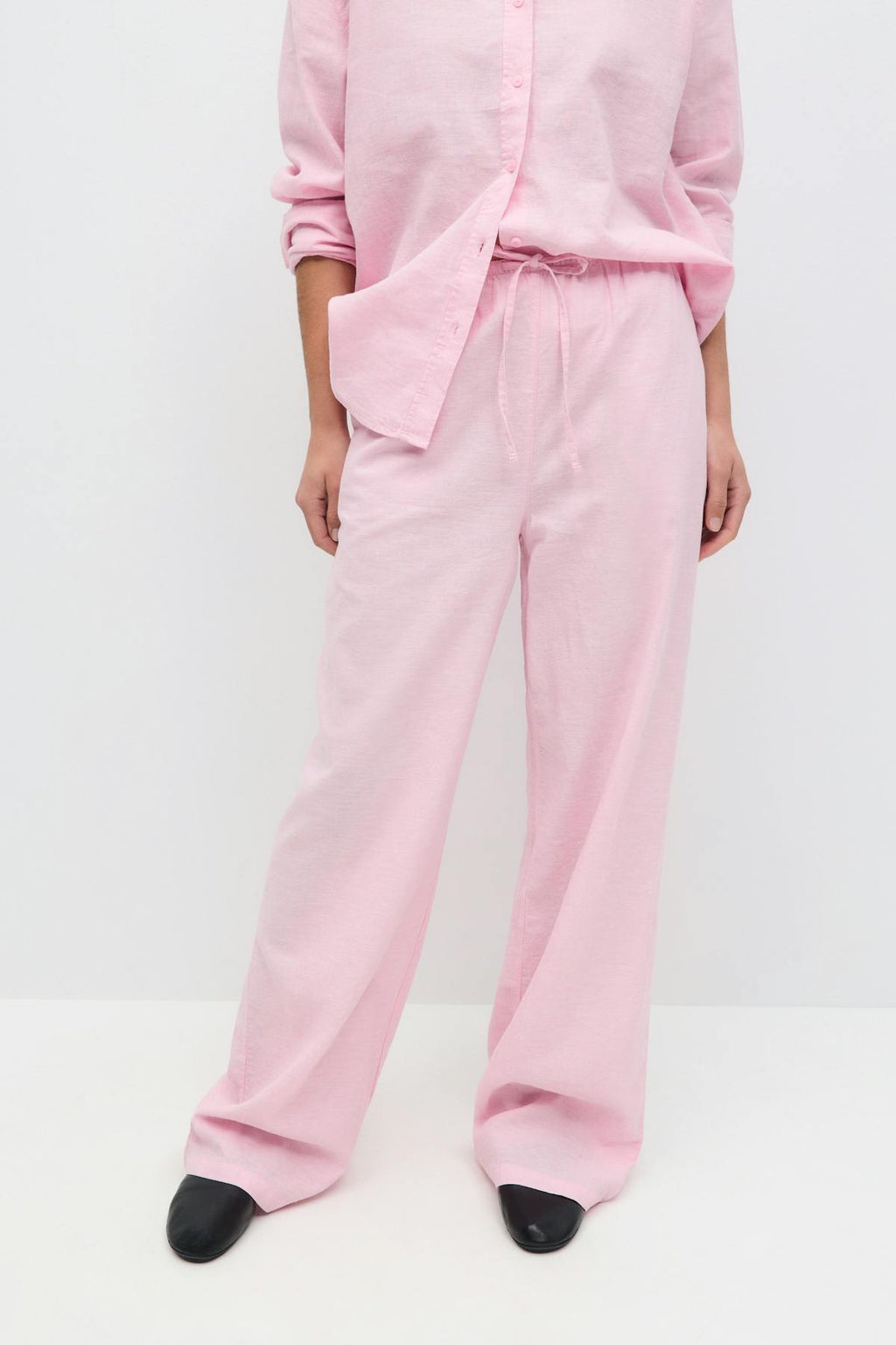linen blend trousers