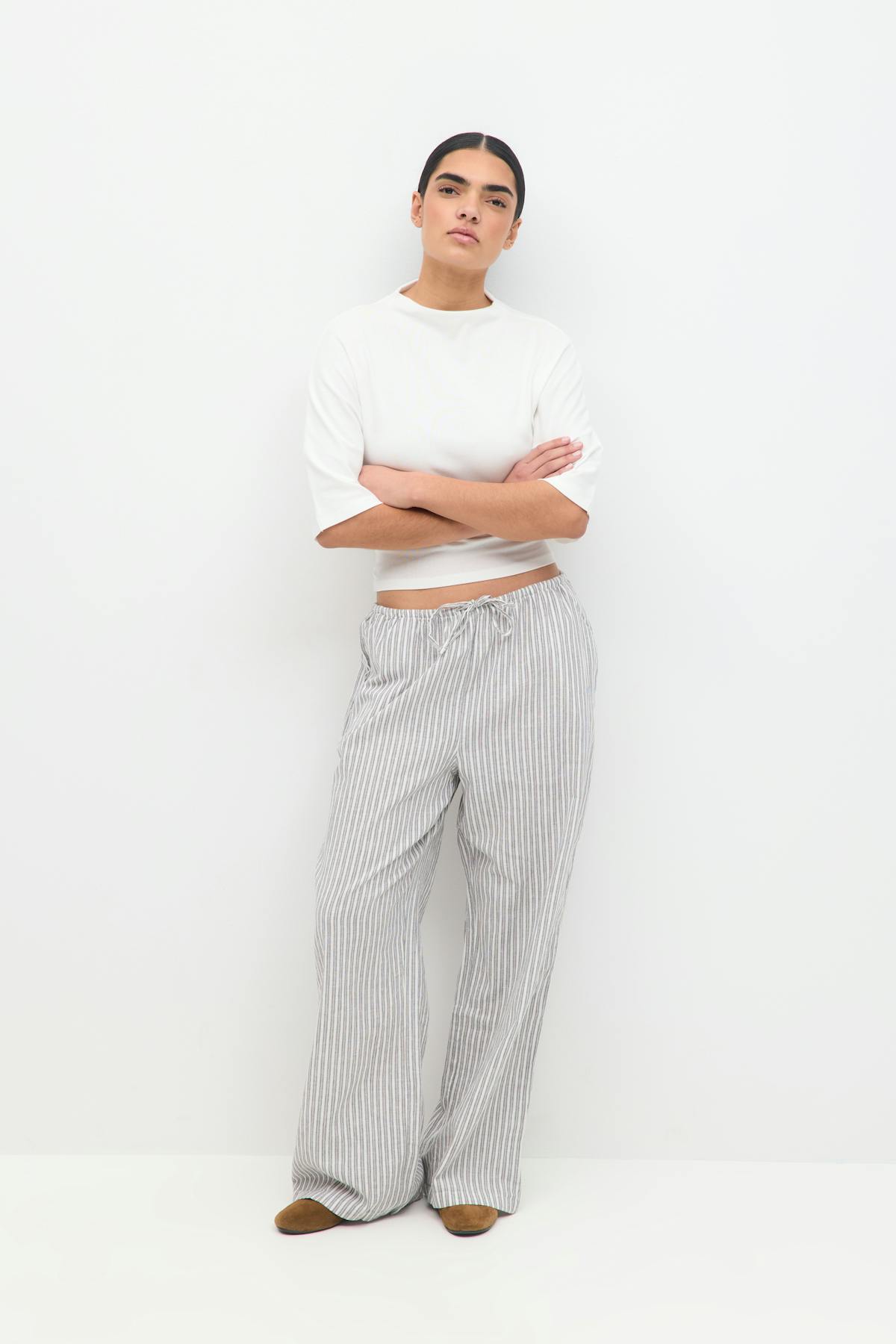 linen blend trousers