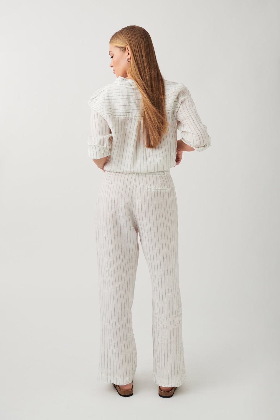 linen trousers