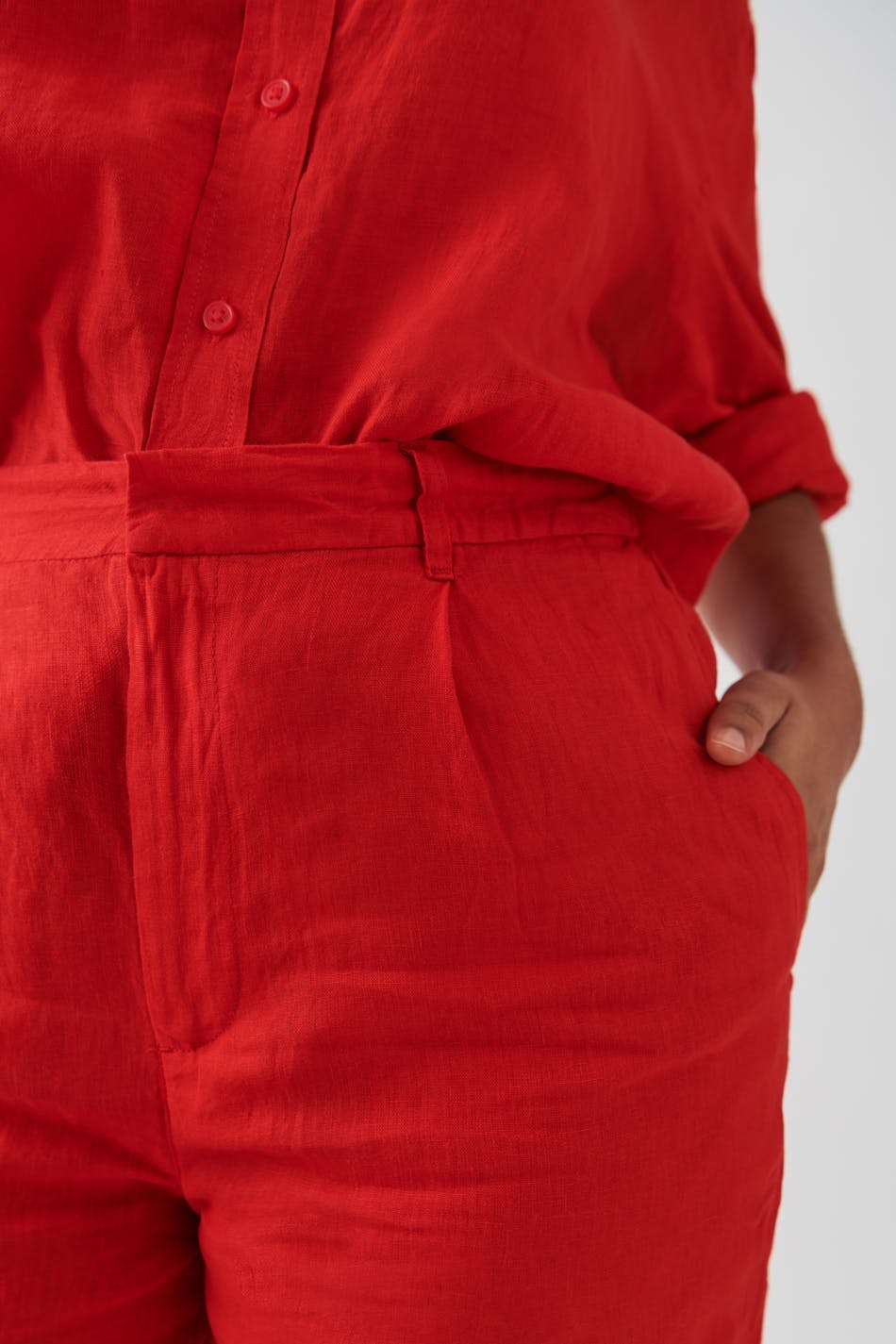 linen trousers