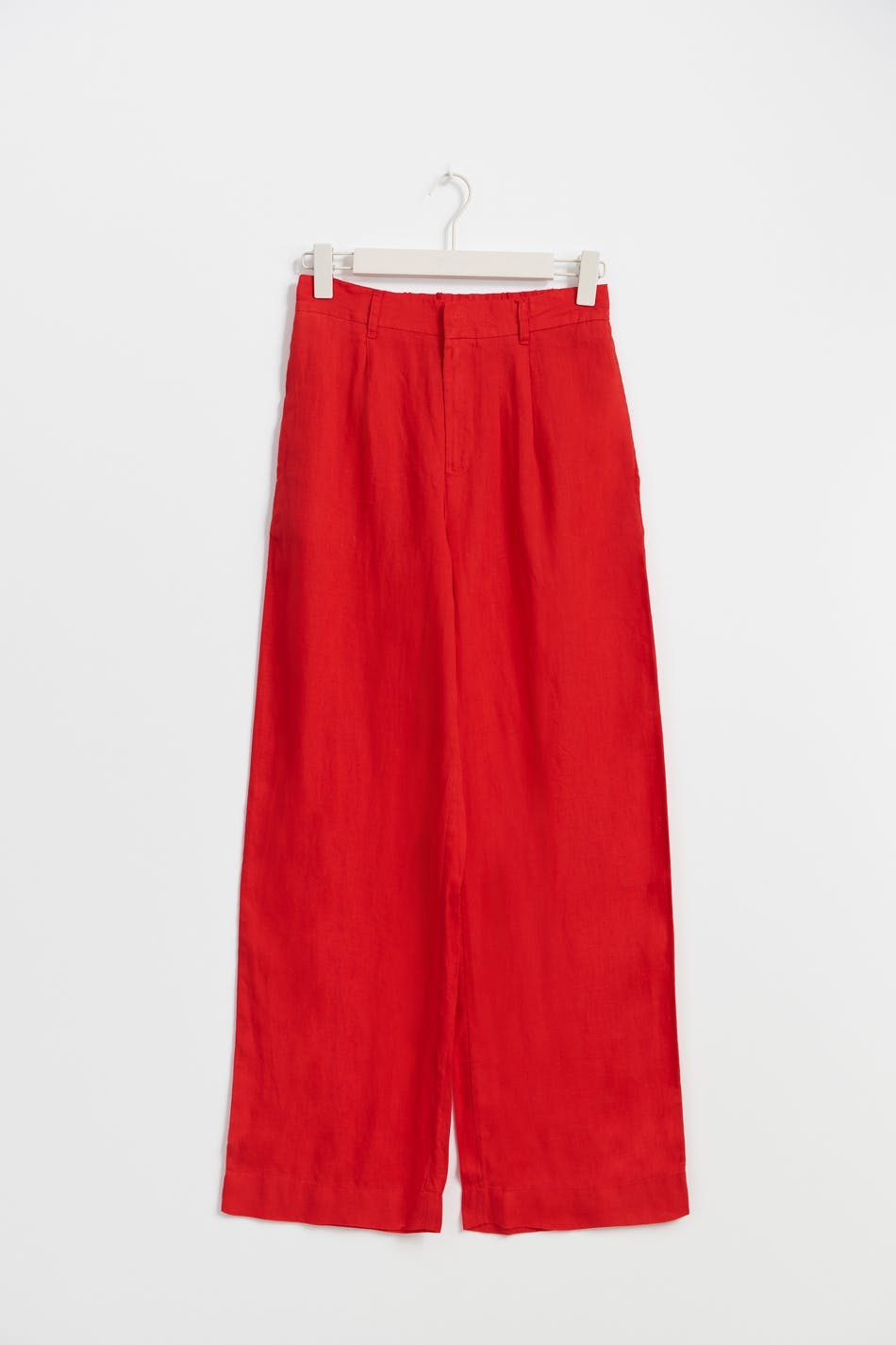 linen trousers