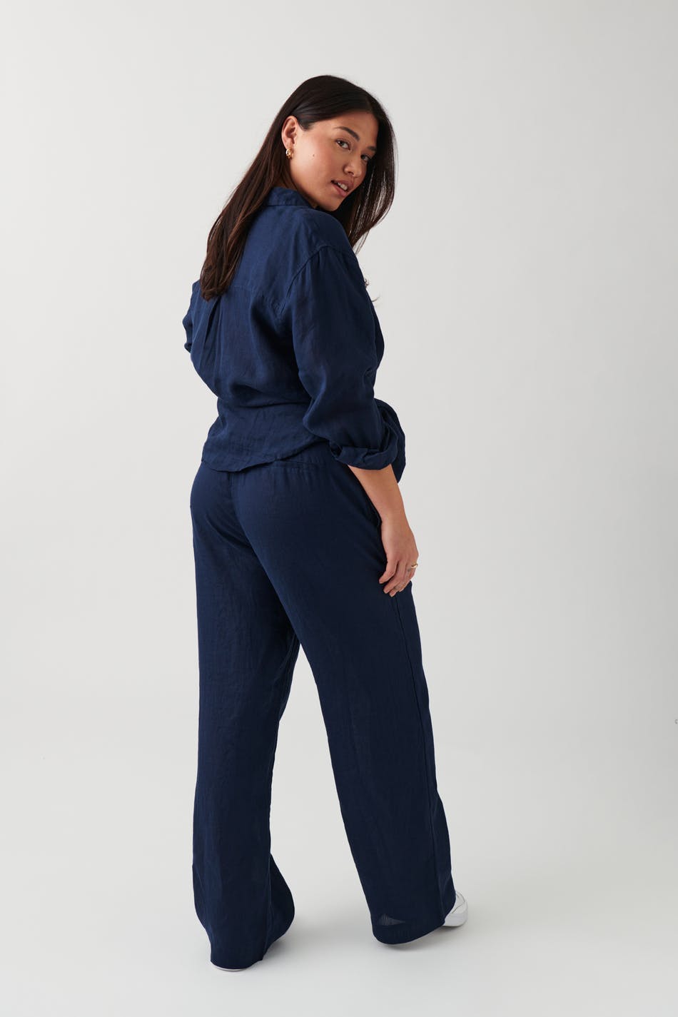 linen trousers