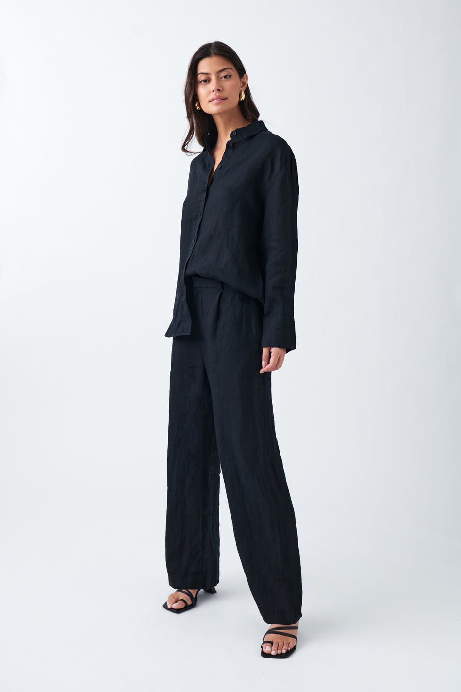 linen trousers