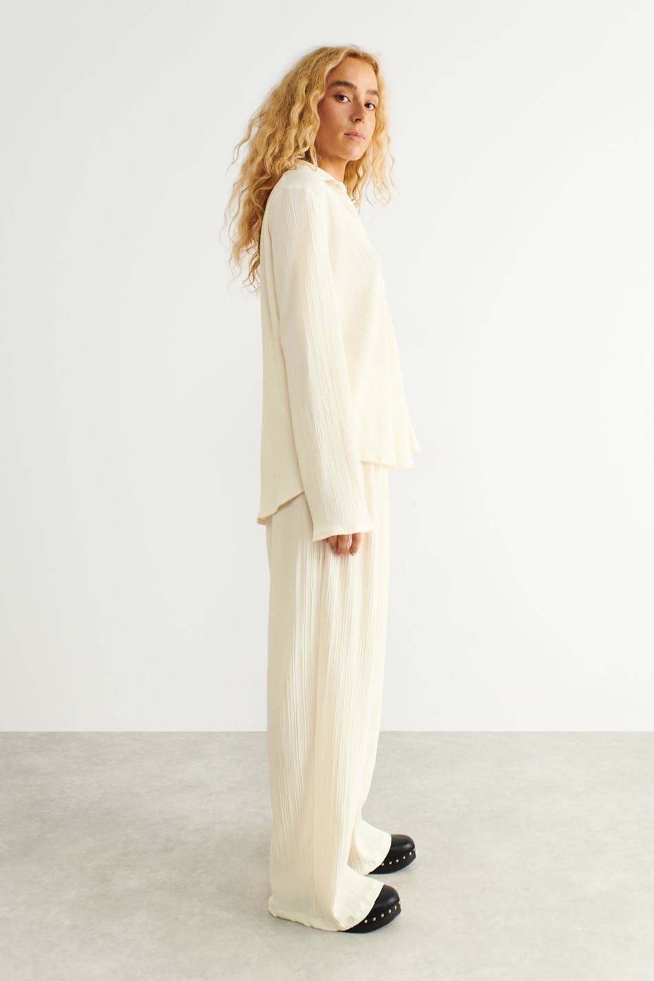 Pleated trousers