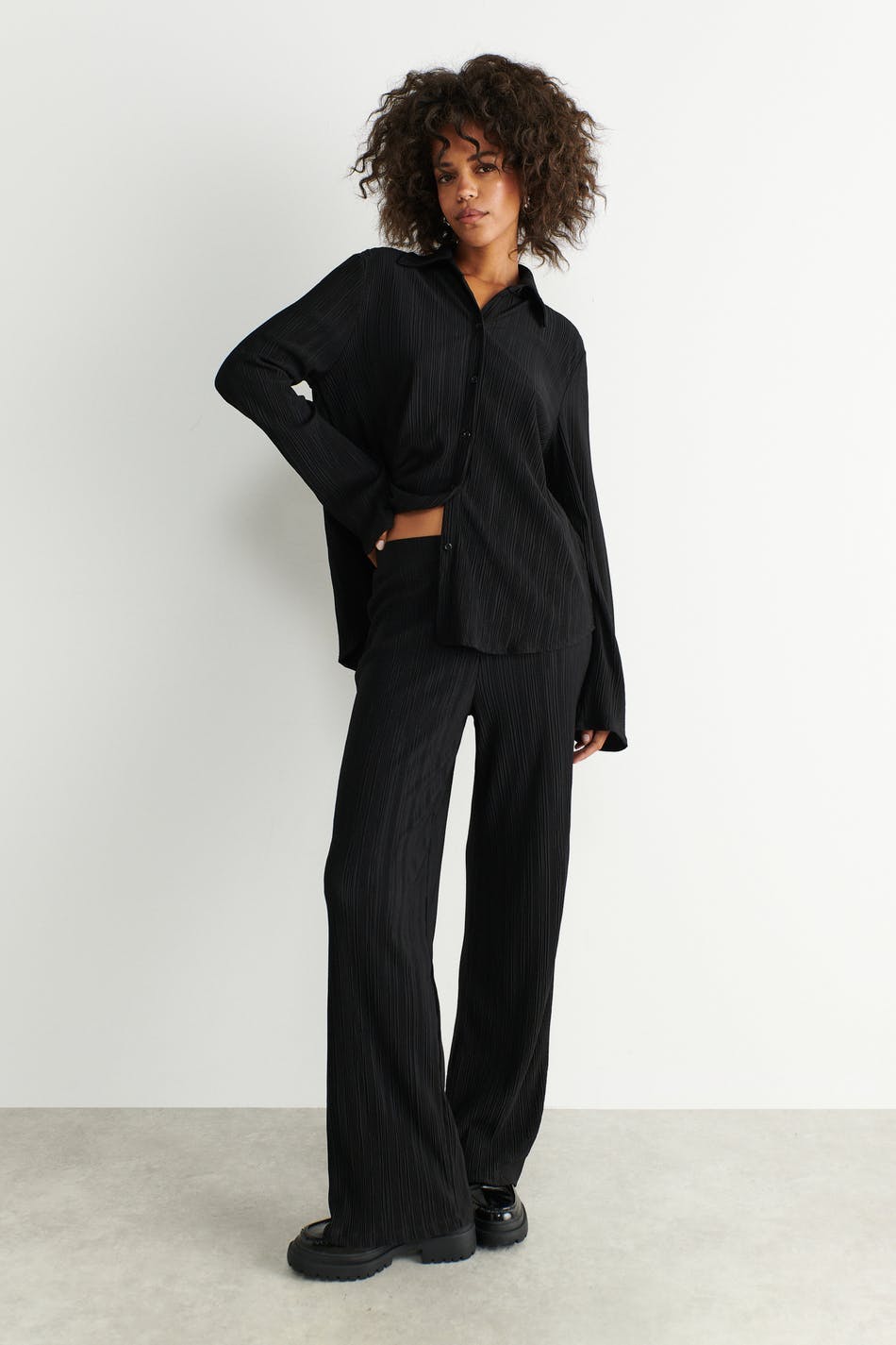 Pleated trousers