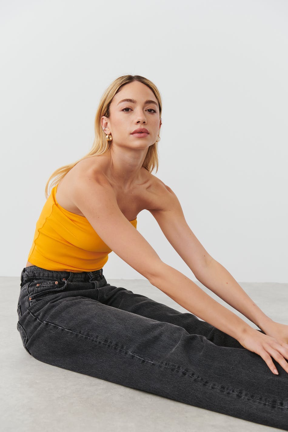 Stretch tube top