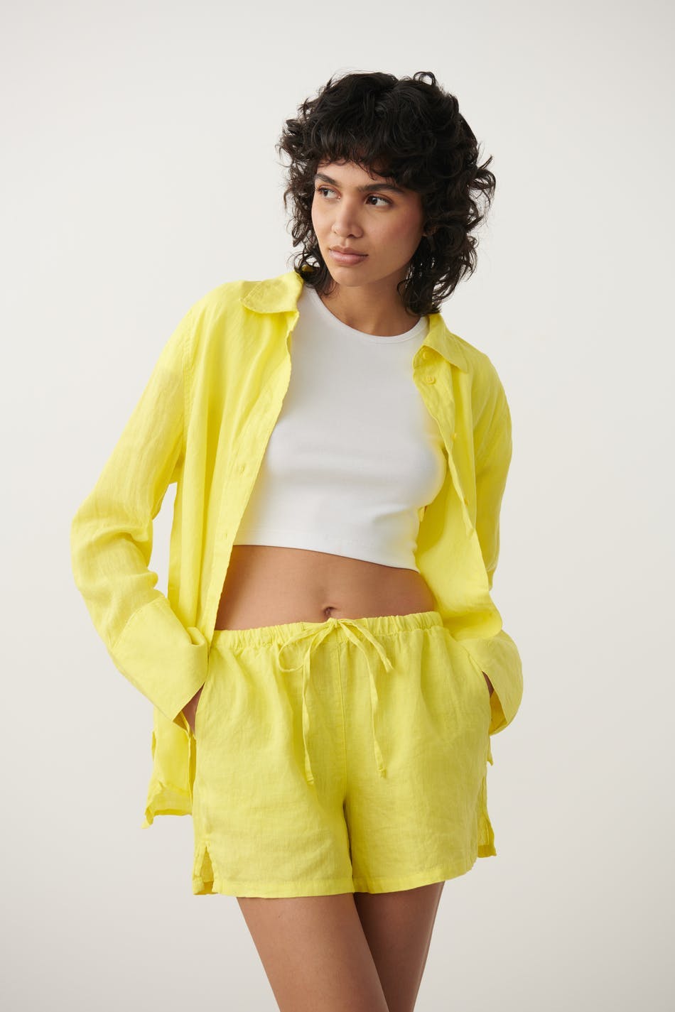 Disa linen shorts