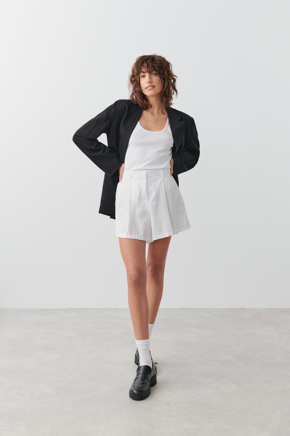 Sonja linen blend shorts