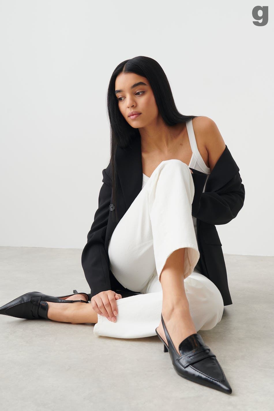 Pointy slingback heel sandals