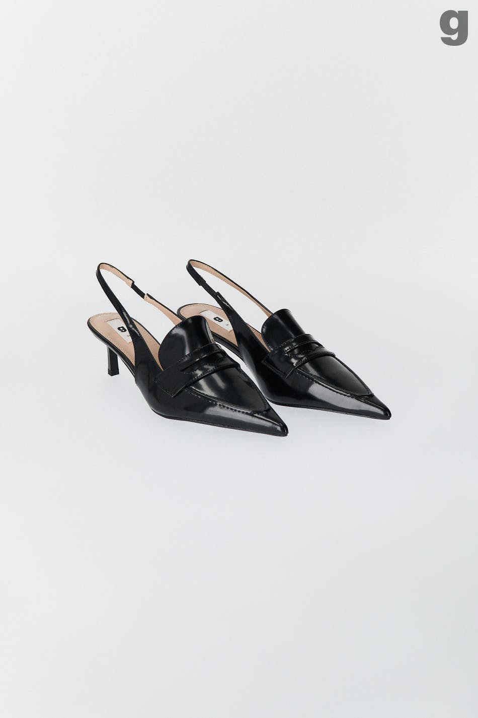 Pointy slingback heel sandals