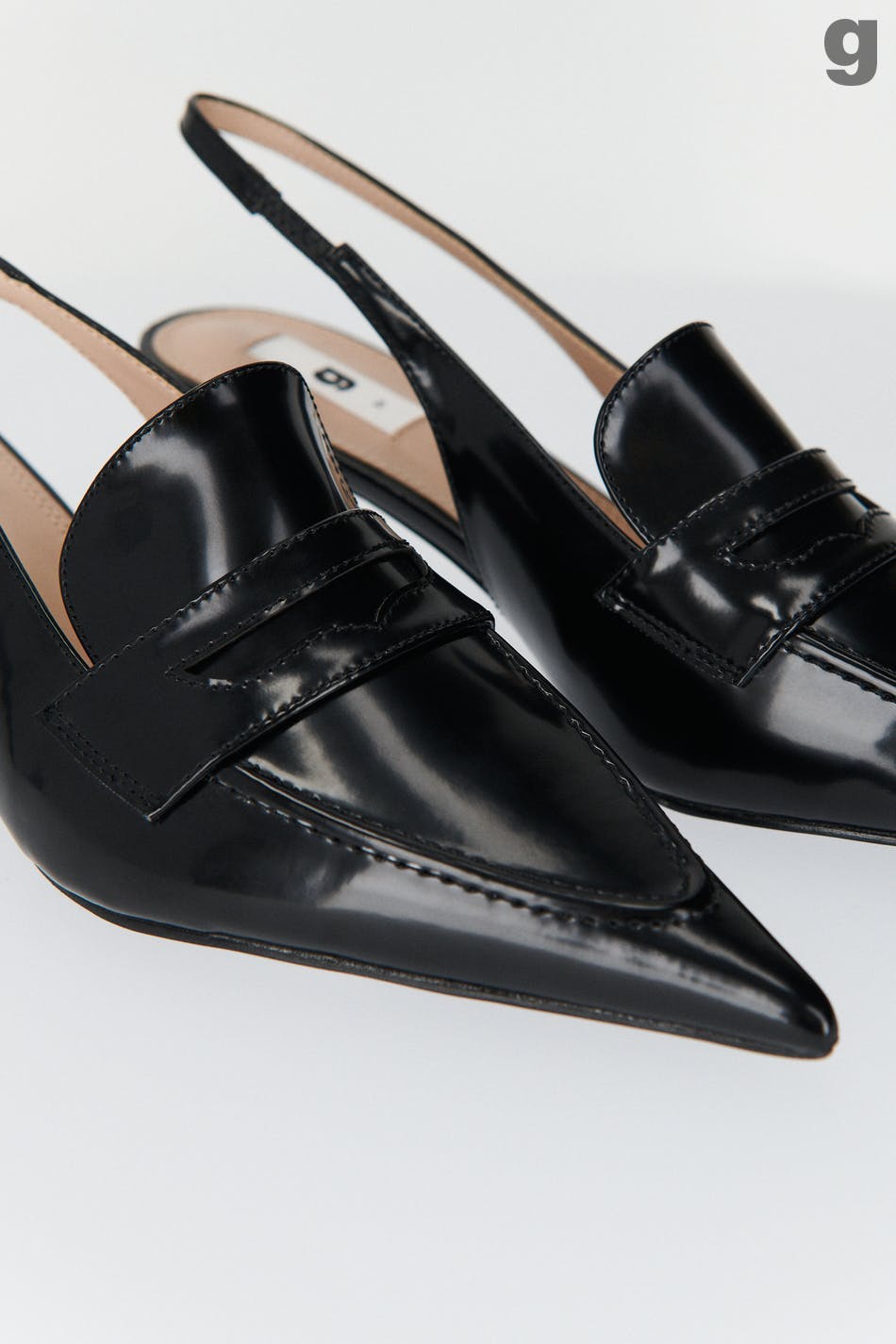 Pointy slingback heel sandals