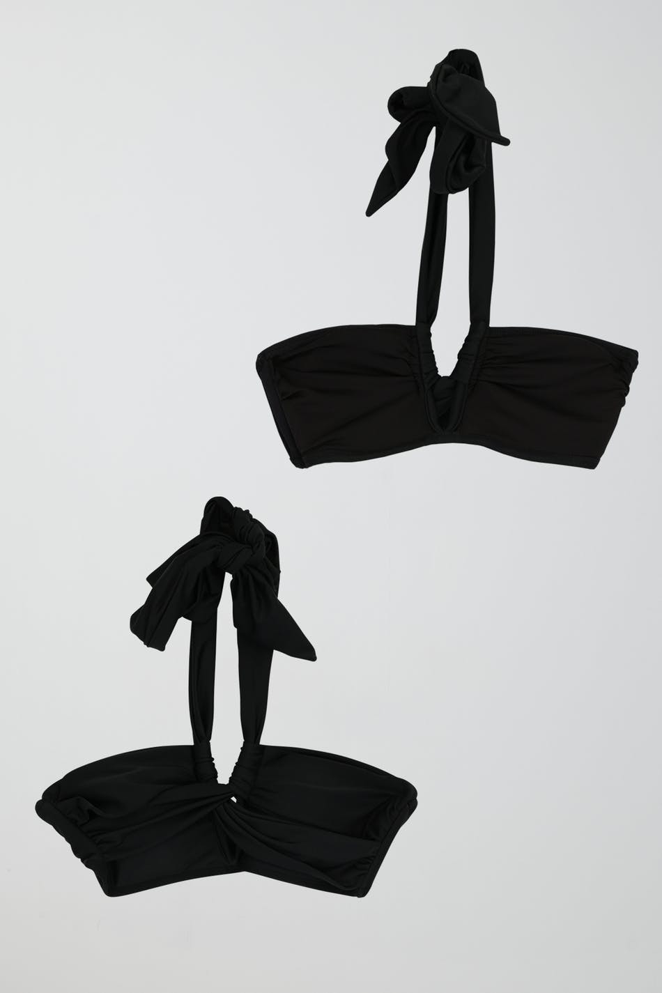 Crossed halterneck bikini top