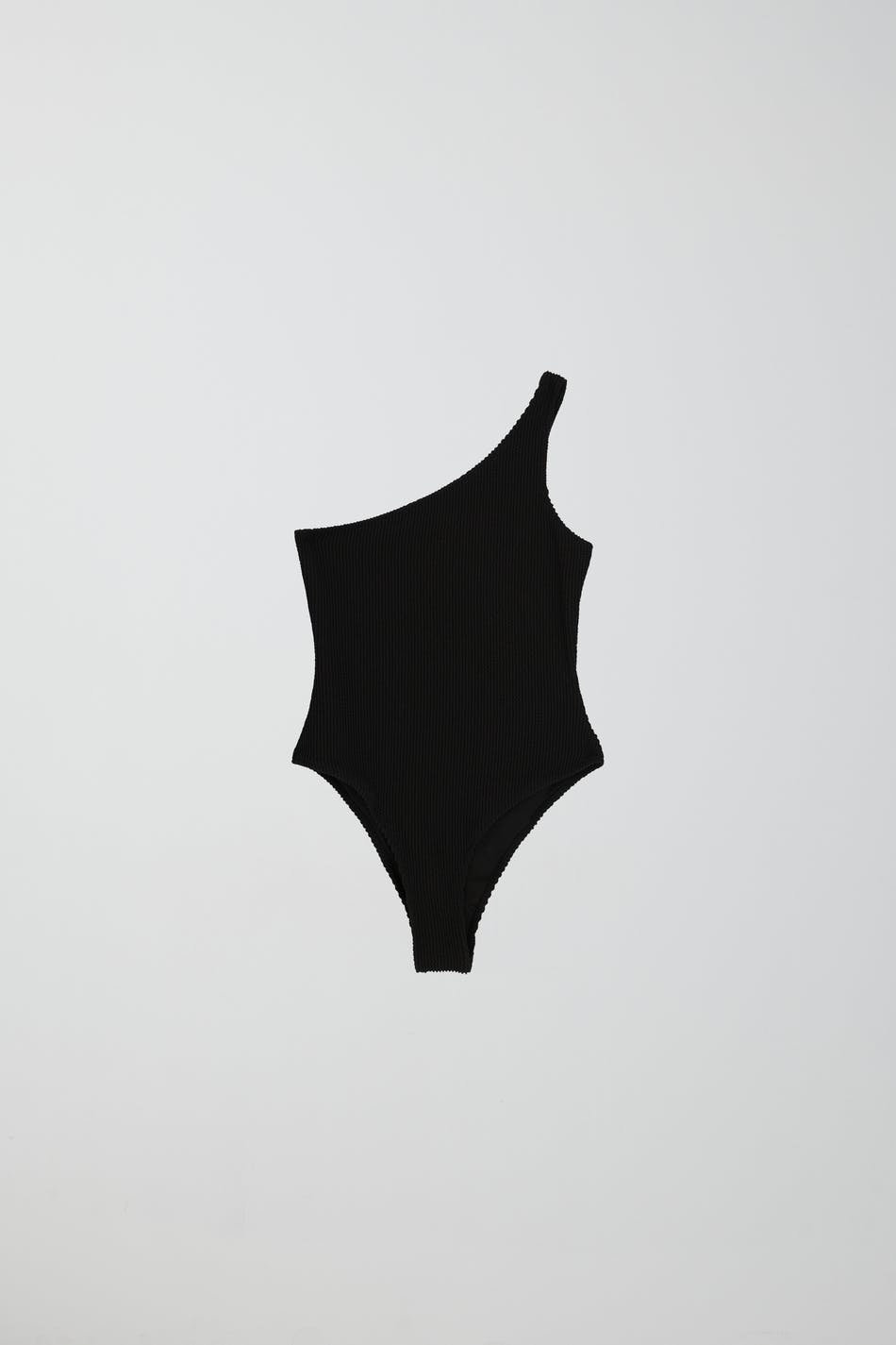 One shoulder swimsuit