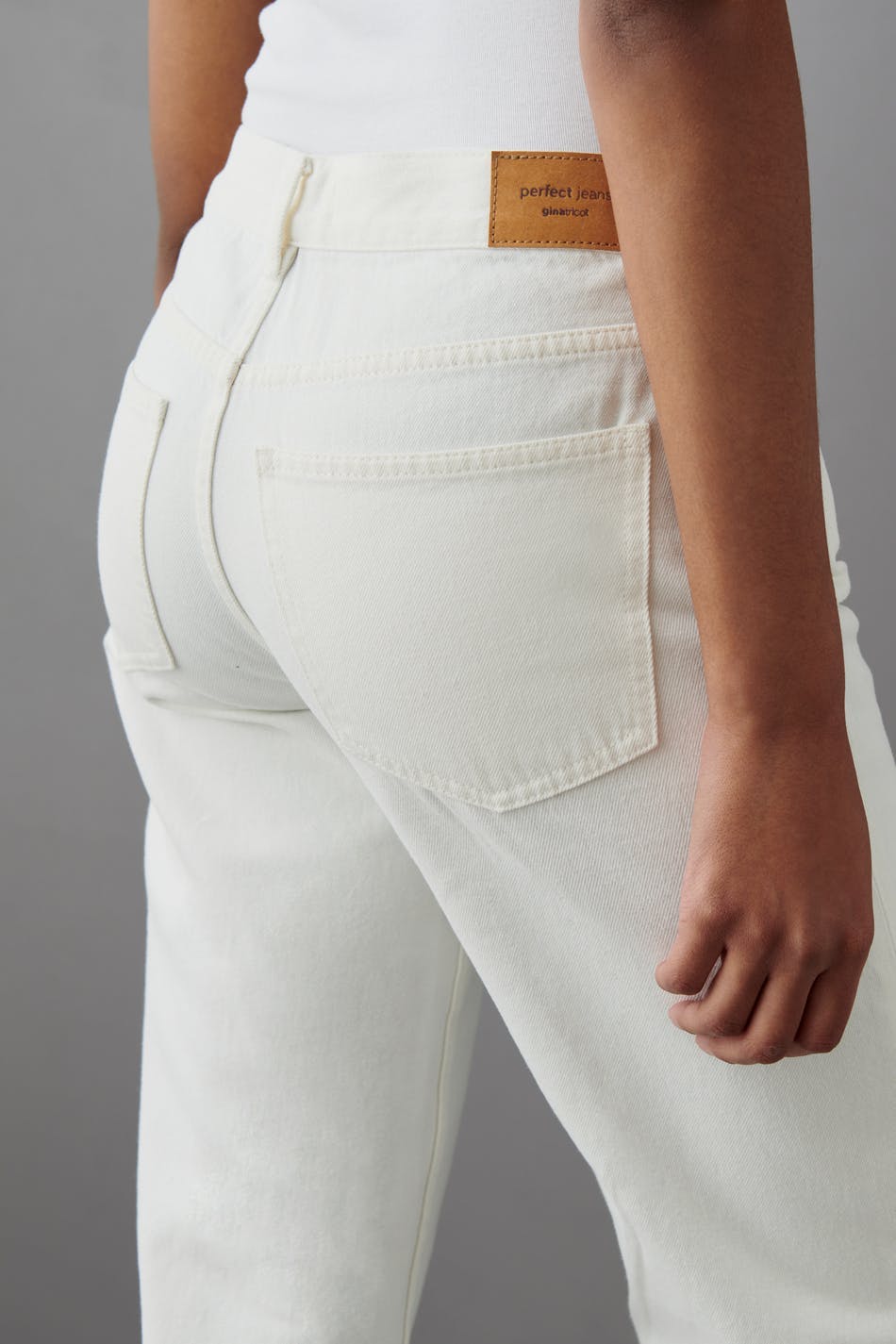 Low straight jeans
