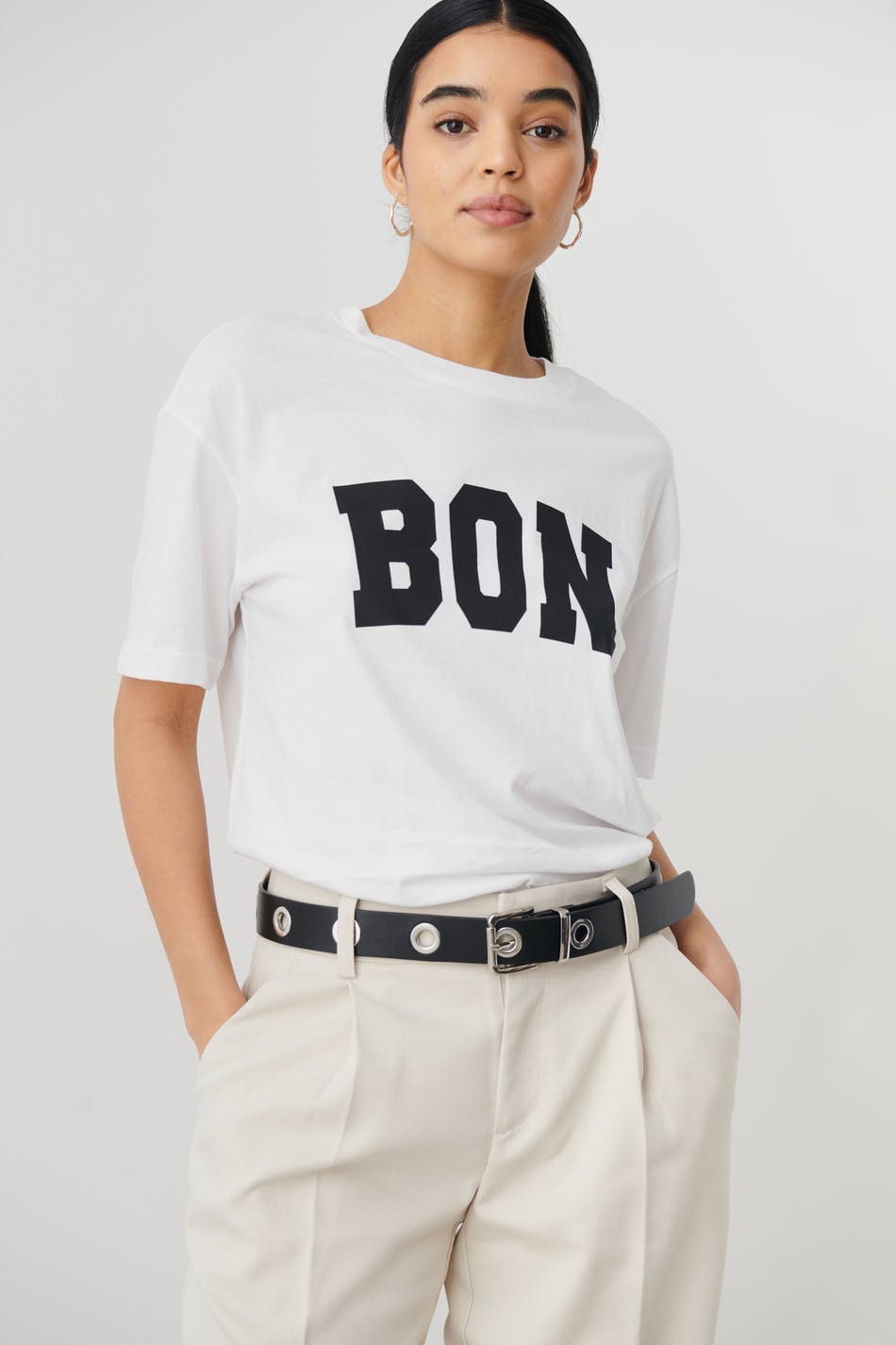 Eyelet belt