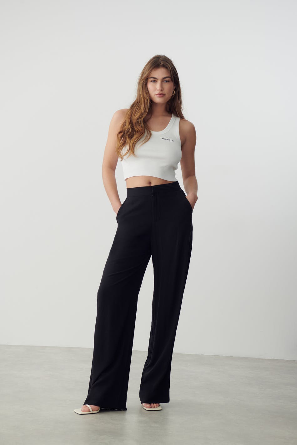 Relaxed viscose trousers