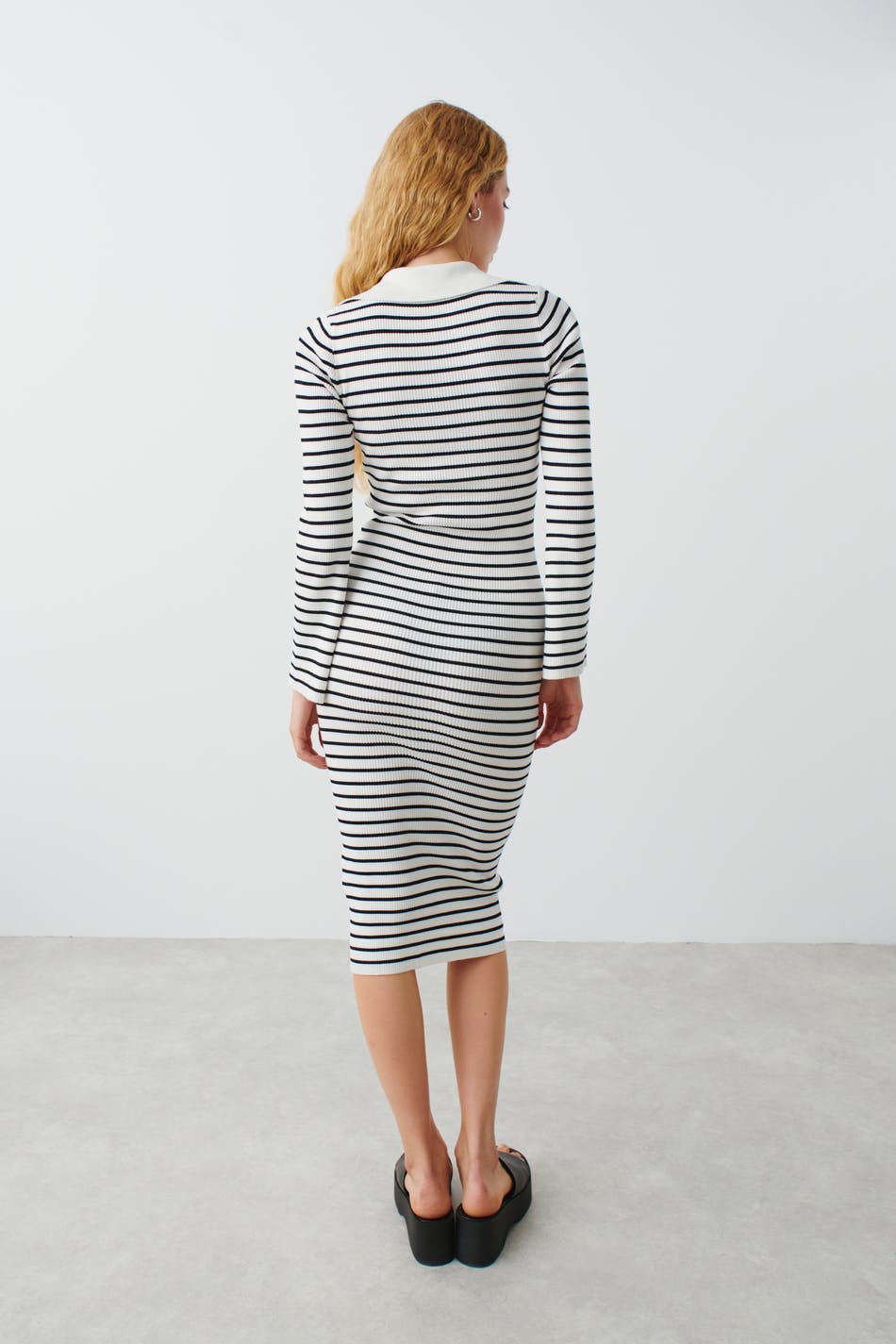 Collar knitted dress