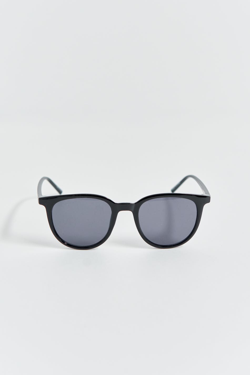 Preppy round sunglasses