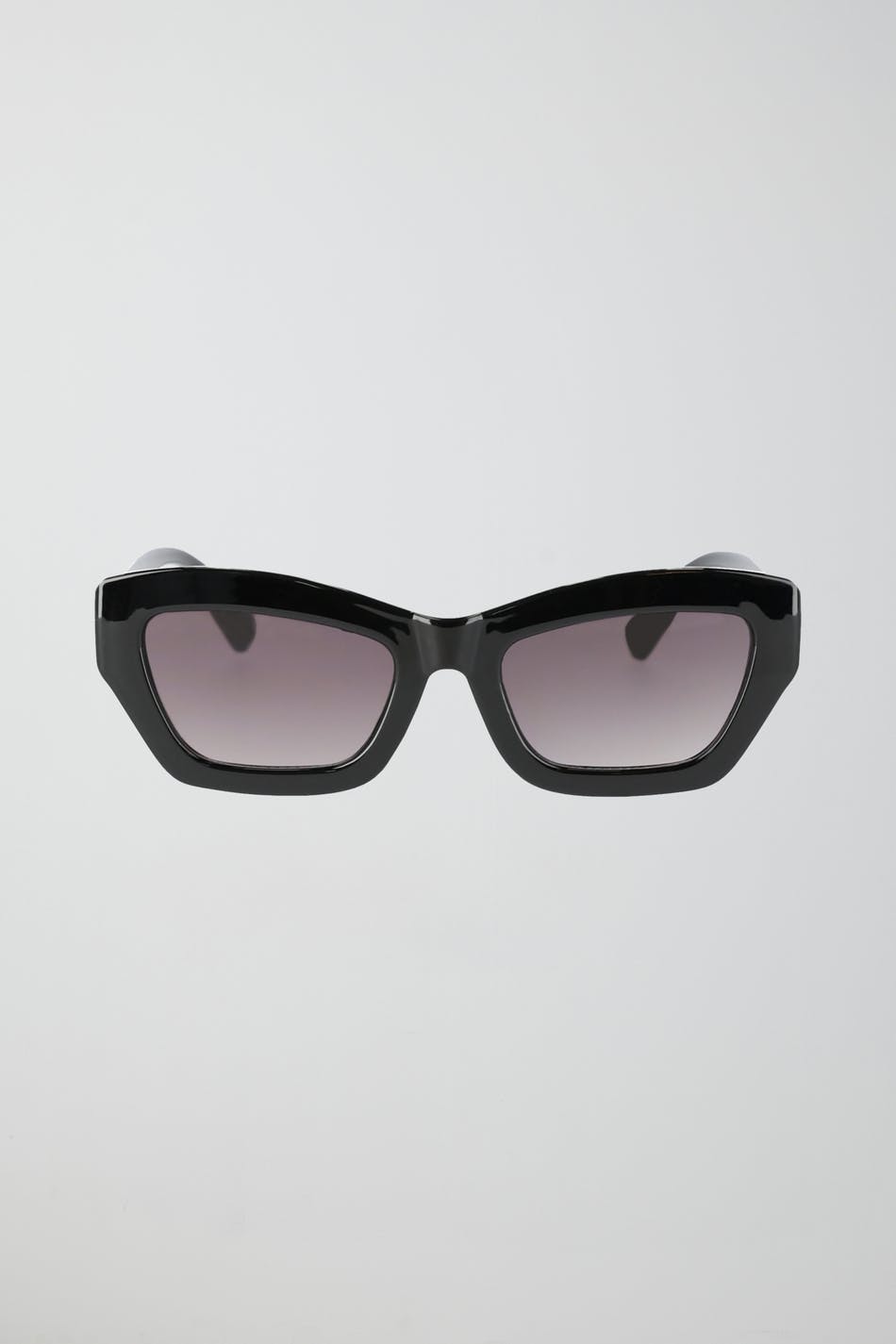 Chunky cateye sunglasses