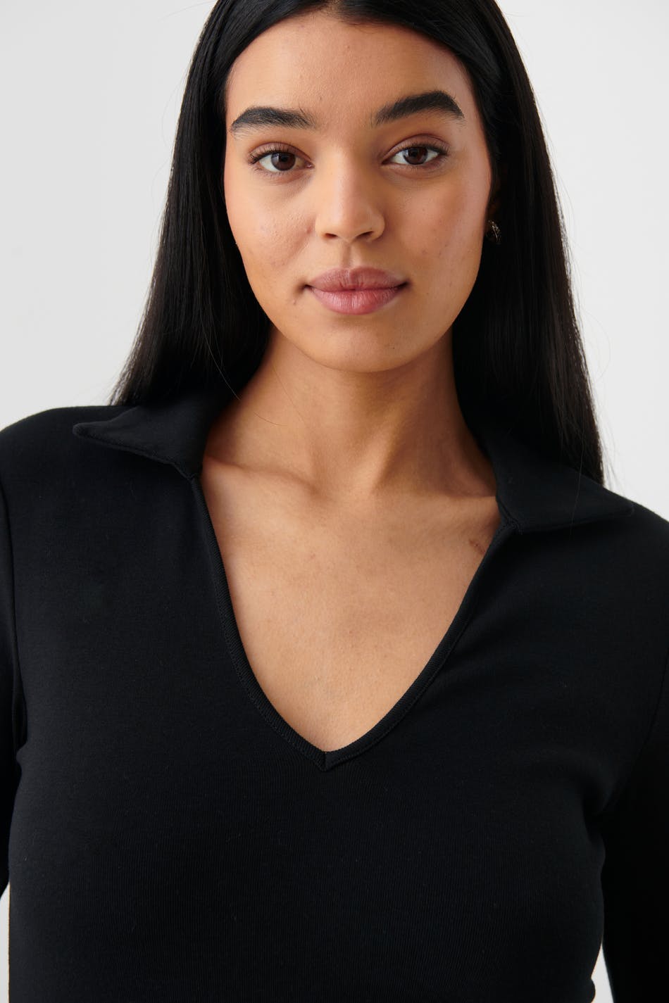 V-neck collar top