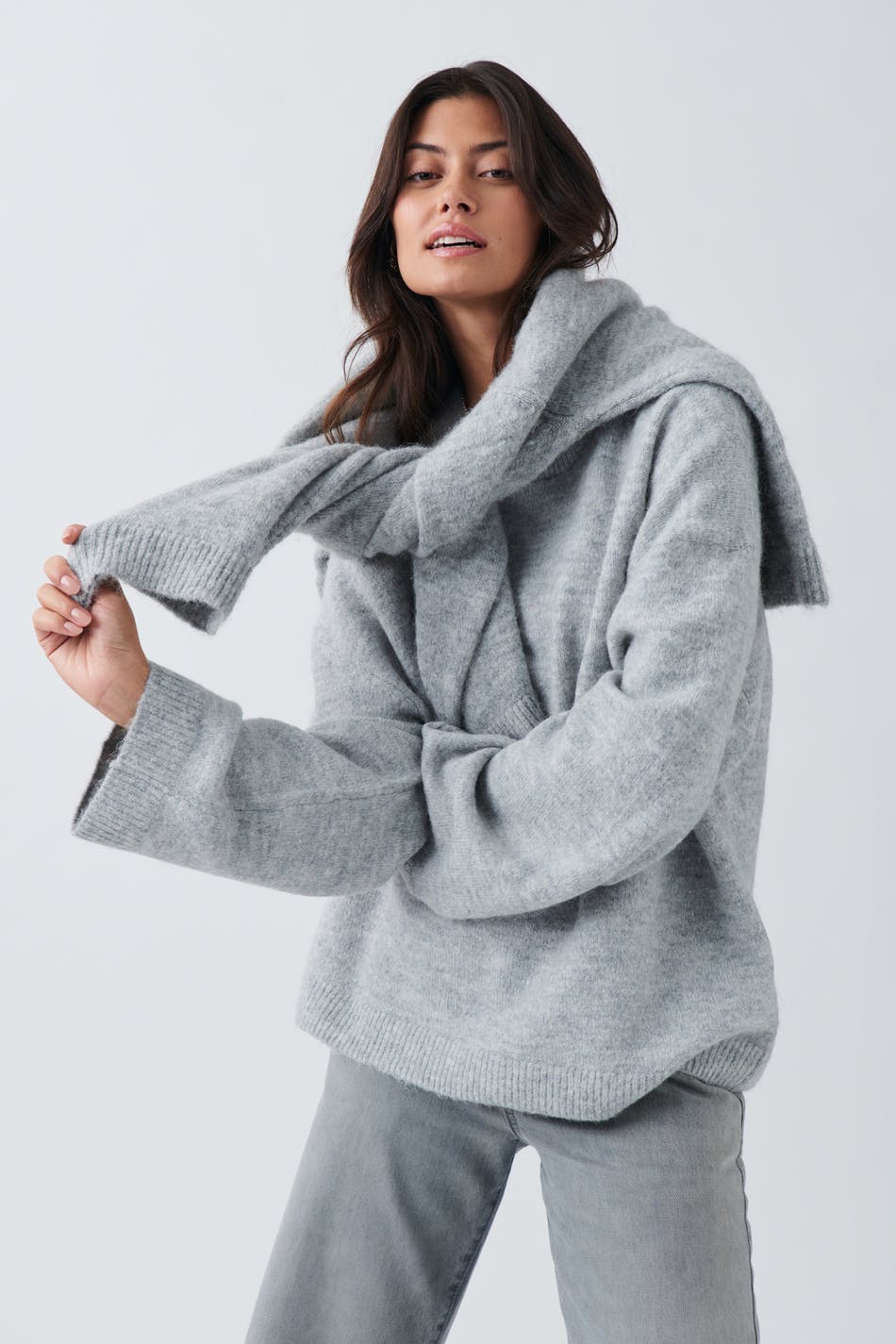 crew neck knitted sweater