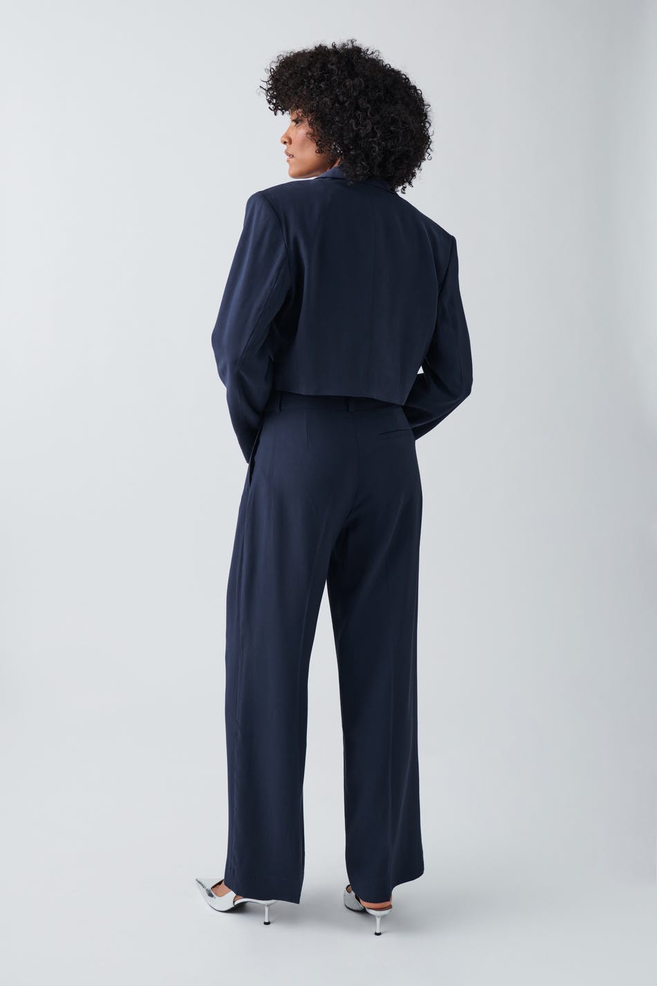Wide tailored trousers