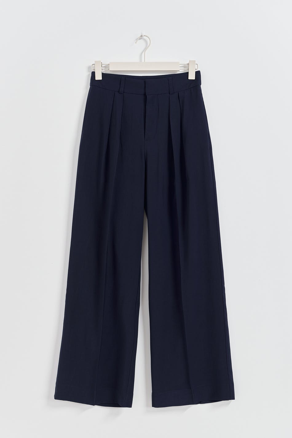 Wide tailored trousers
