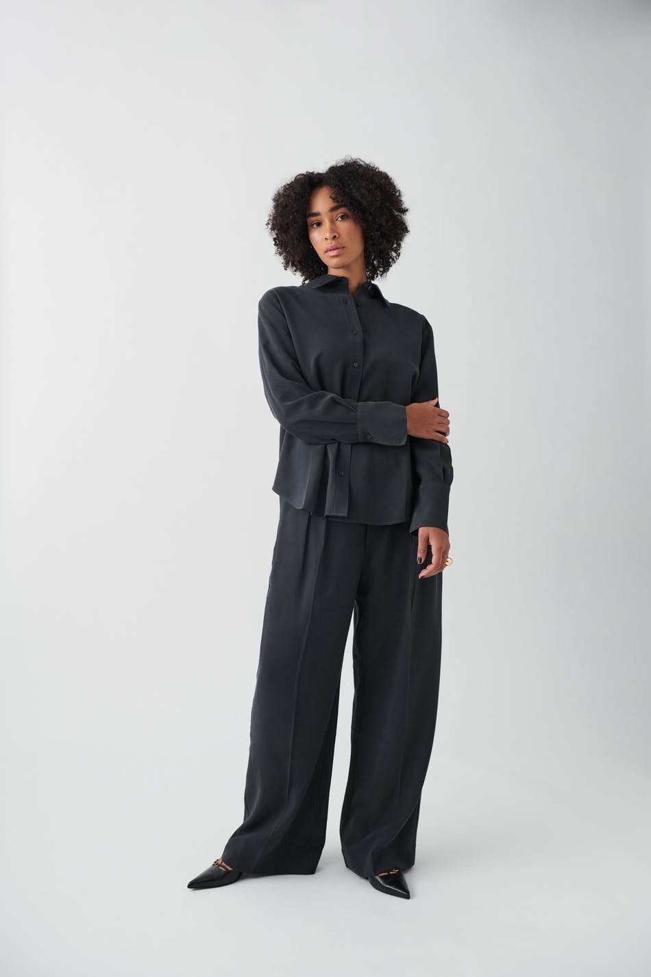 Wide tailored trousers