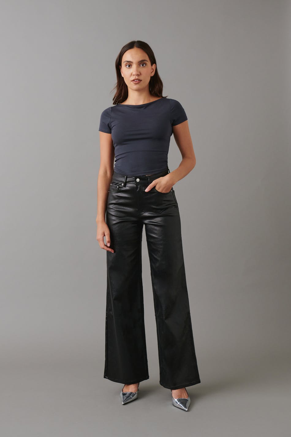 Coated wide jeans