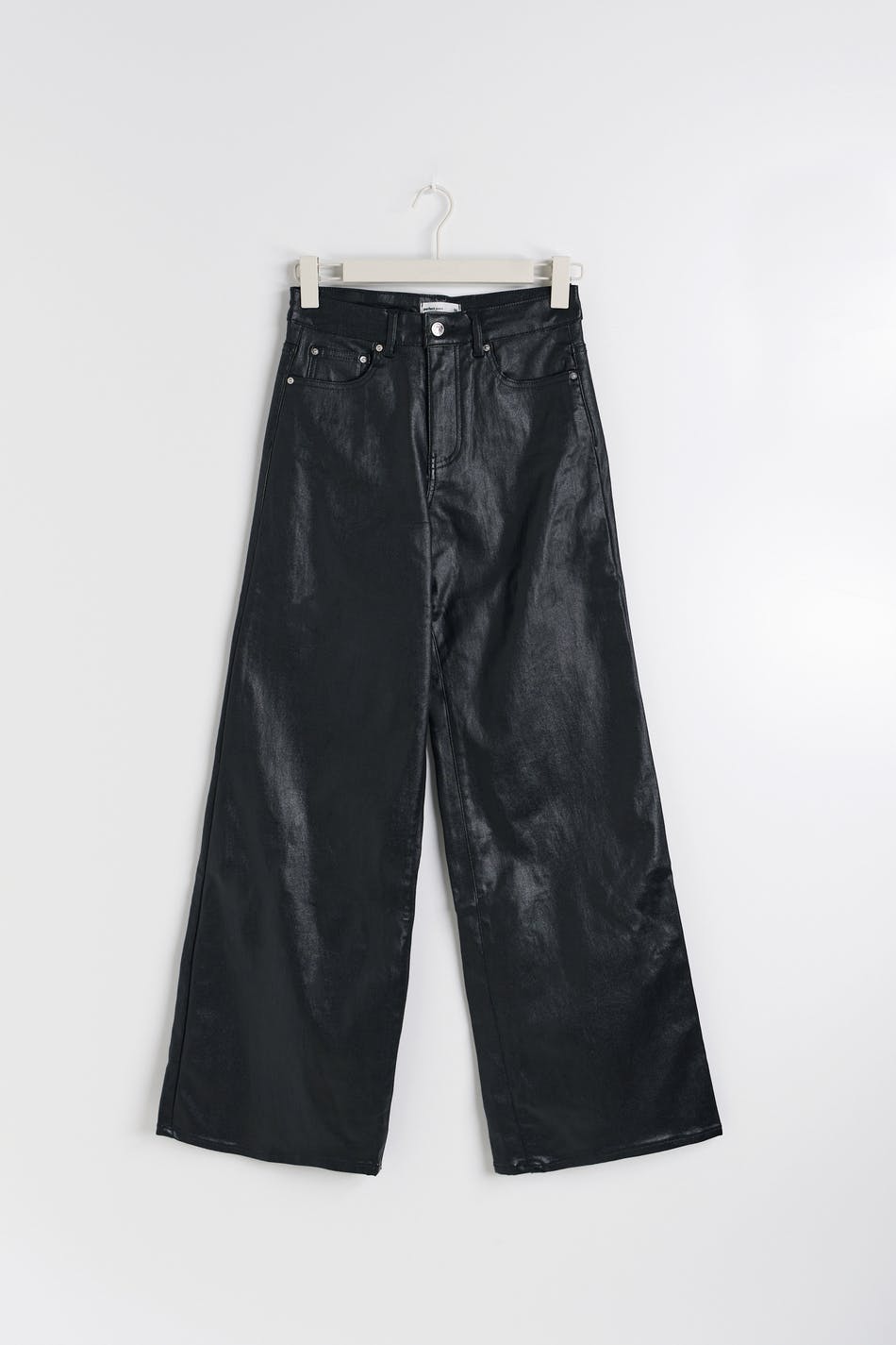 Coated wide jeans