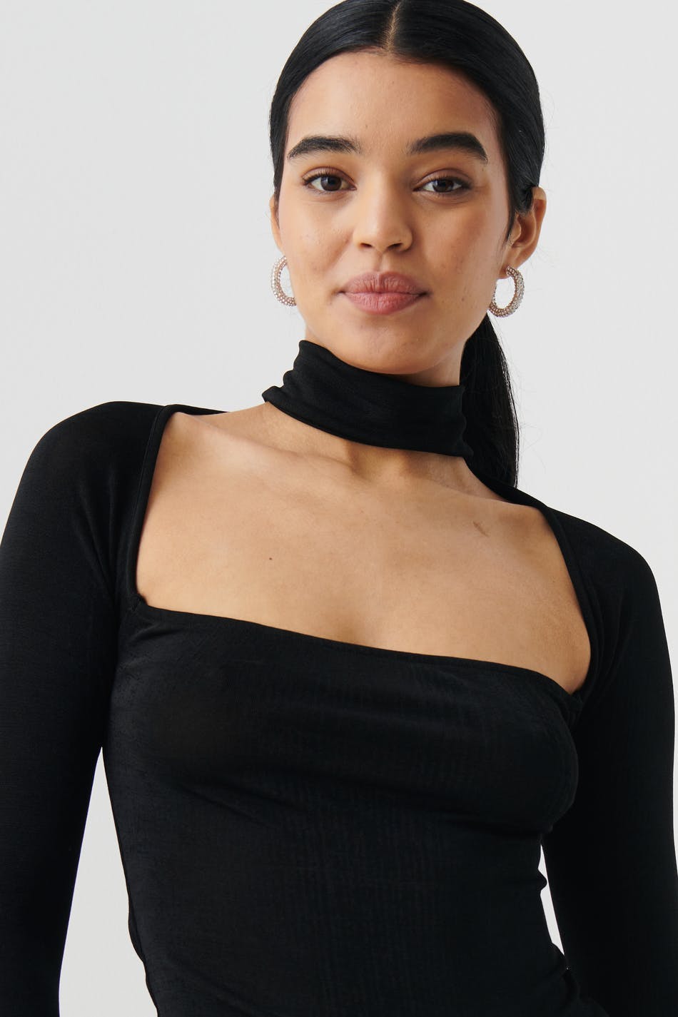 longsleeve choker top