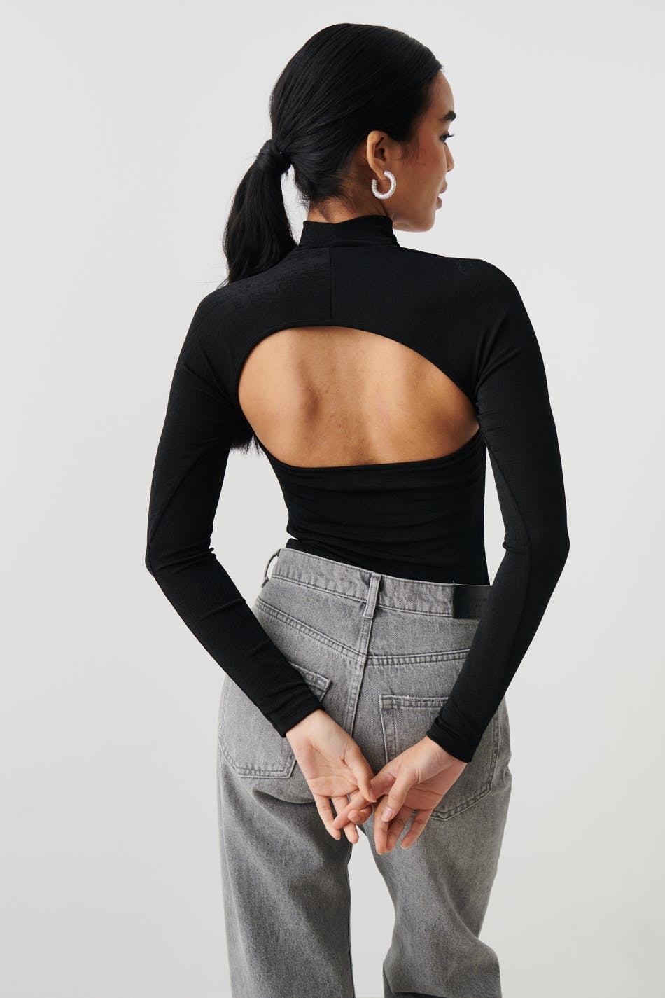 longsleeve choker top