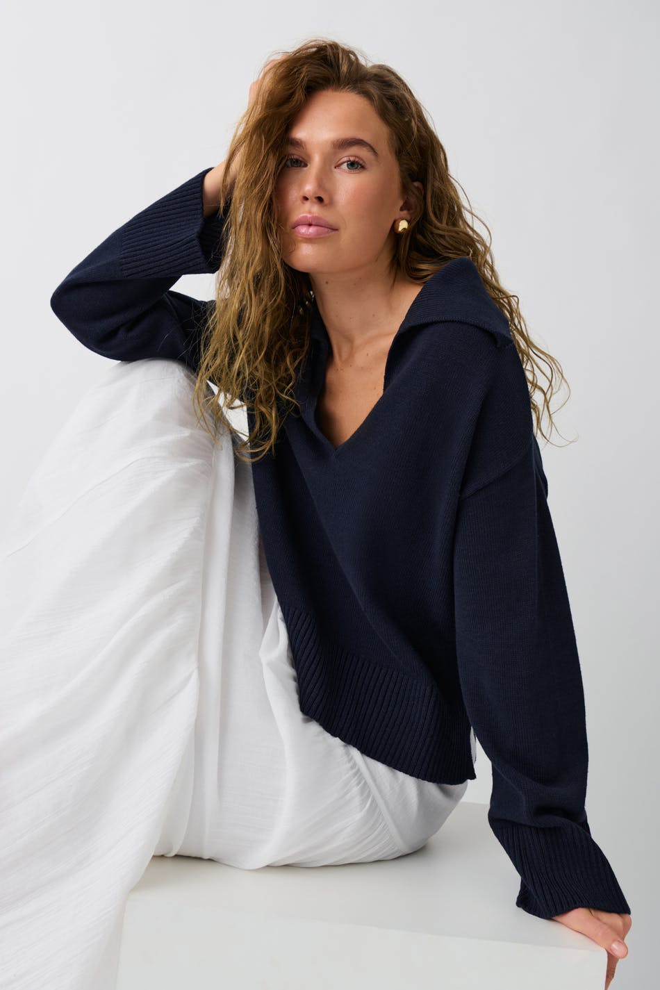 Knitted collar sweater