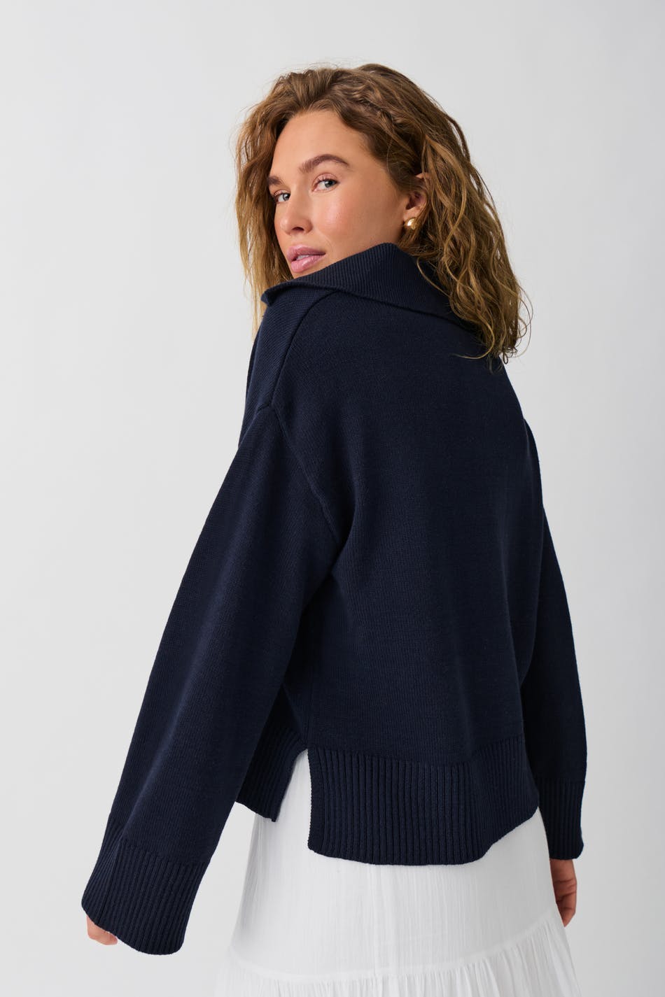Knitted collar sweater