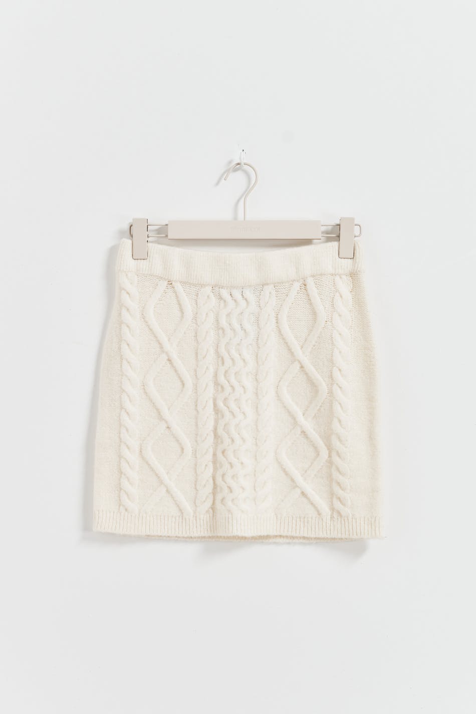 Cable knitted skirt