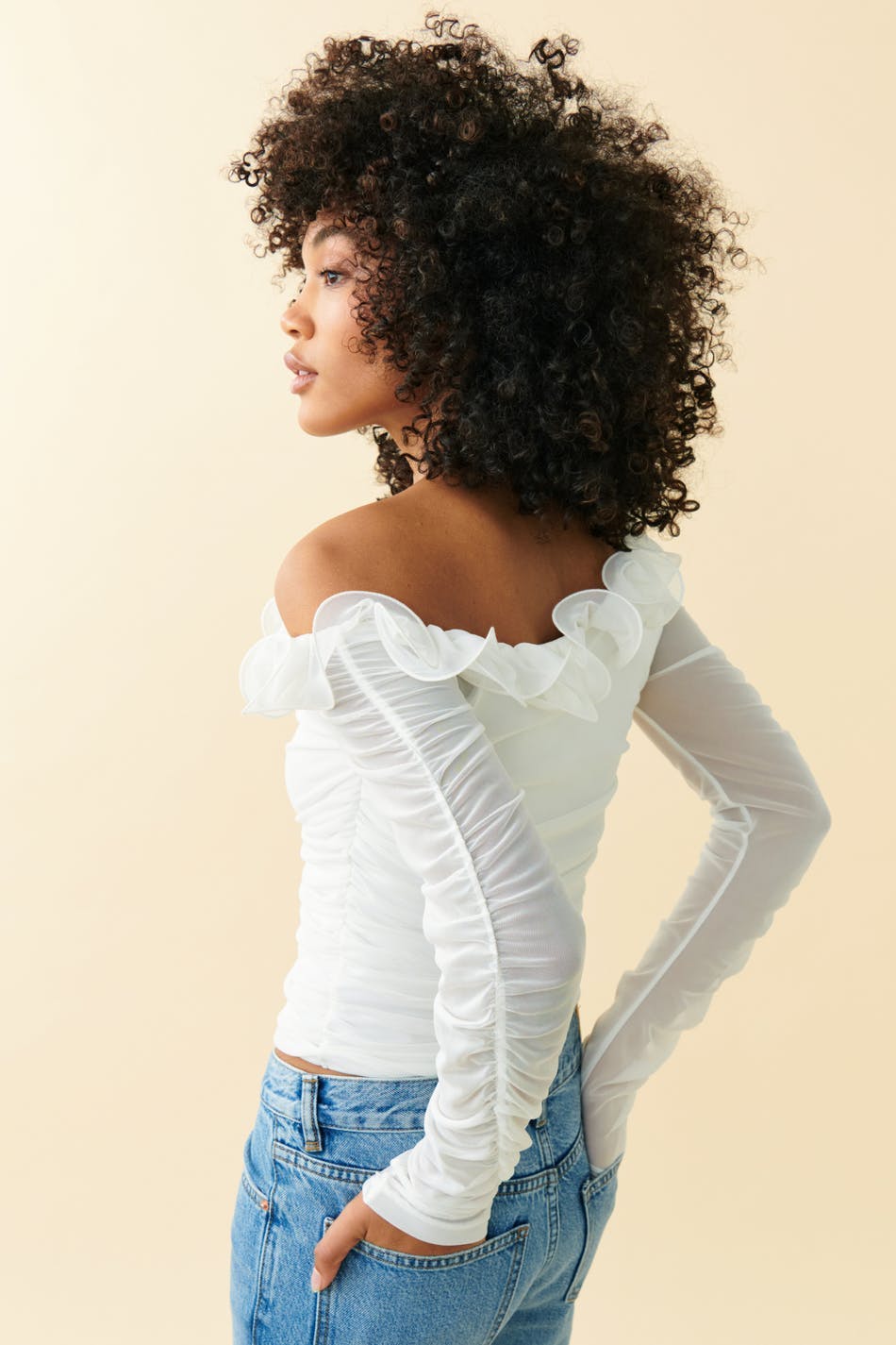 One shoulder wire top
