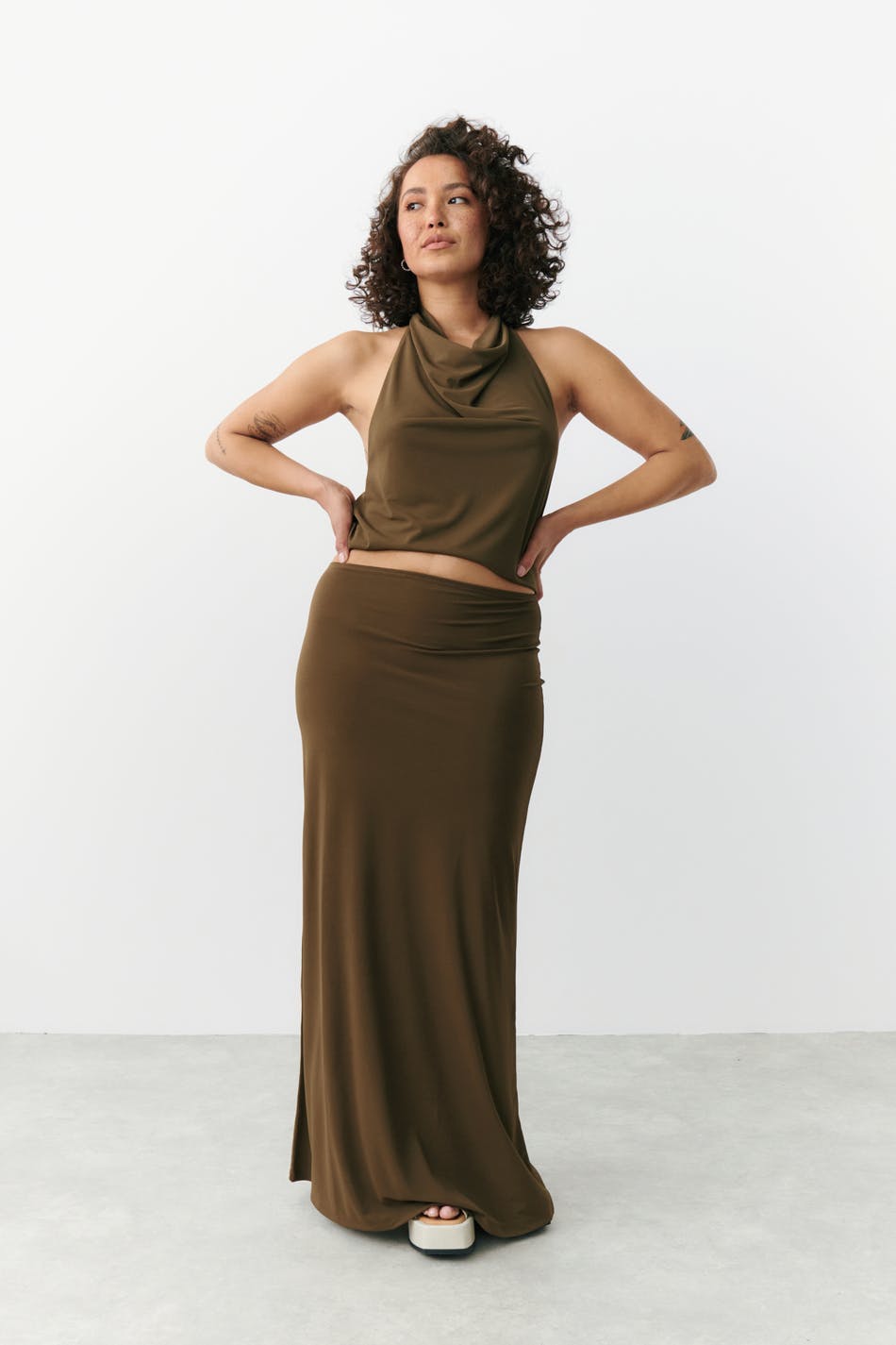 Low waist maxi skirt