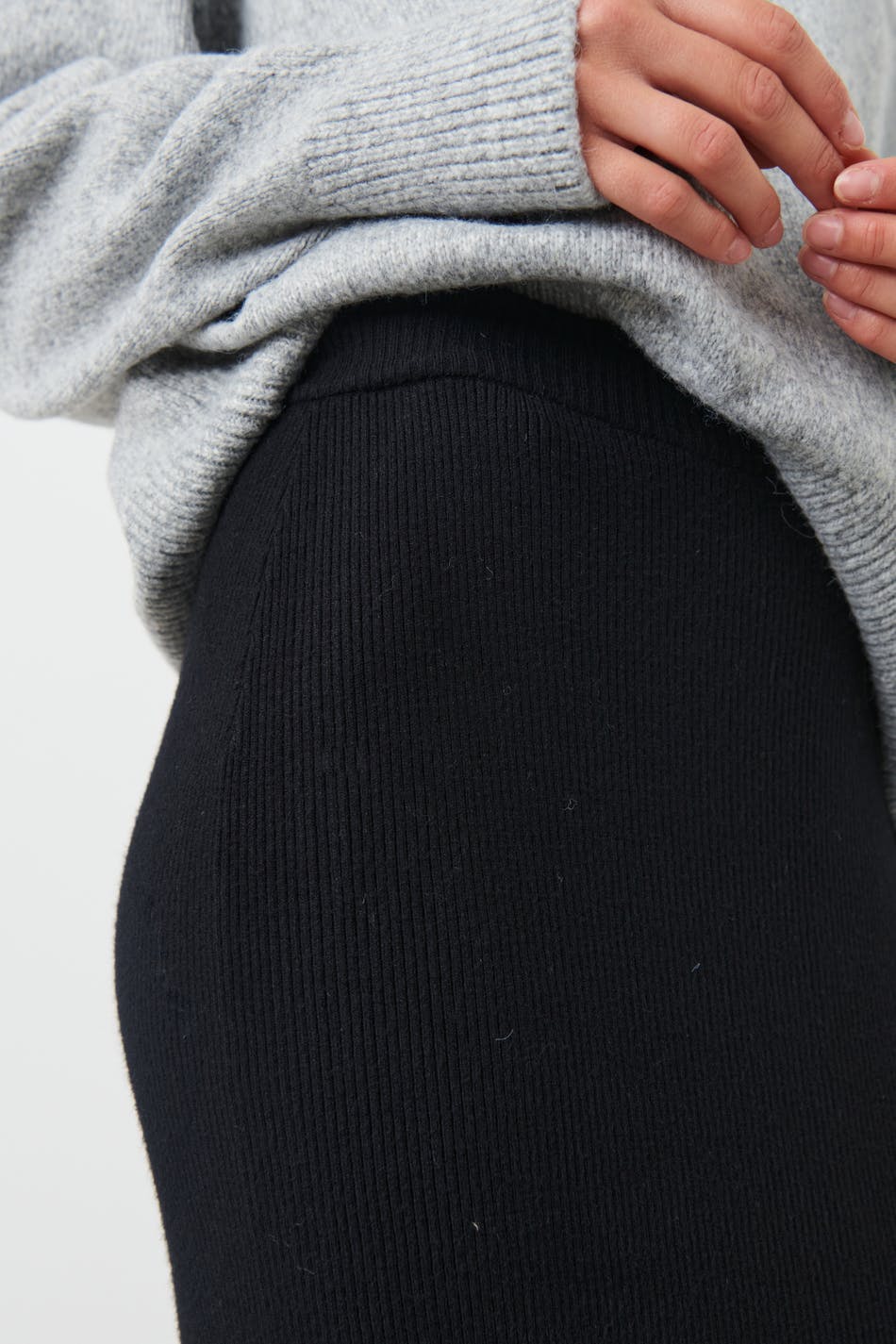 Knitted column skirt
