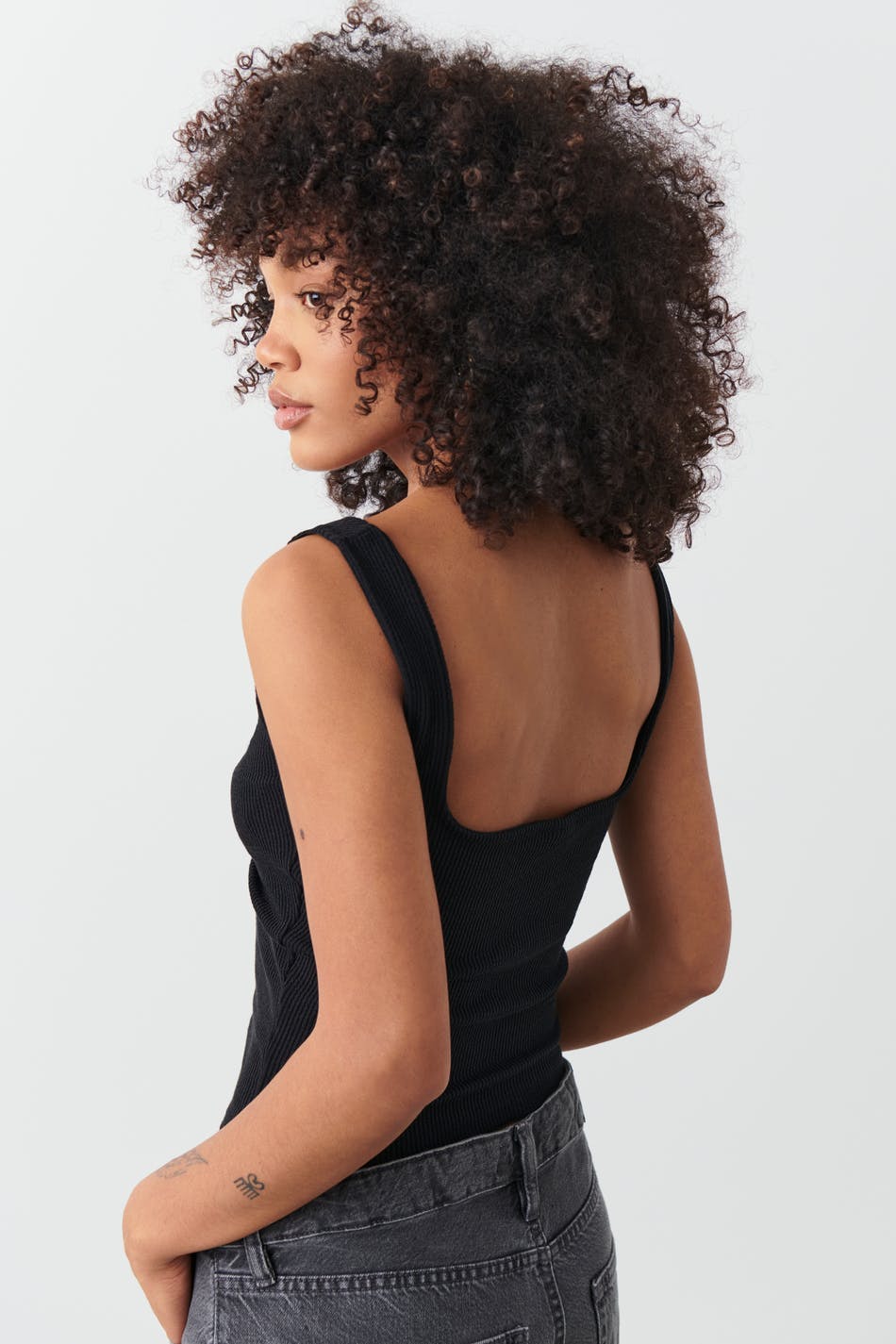 Buckle singlet