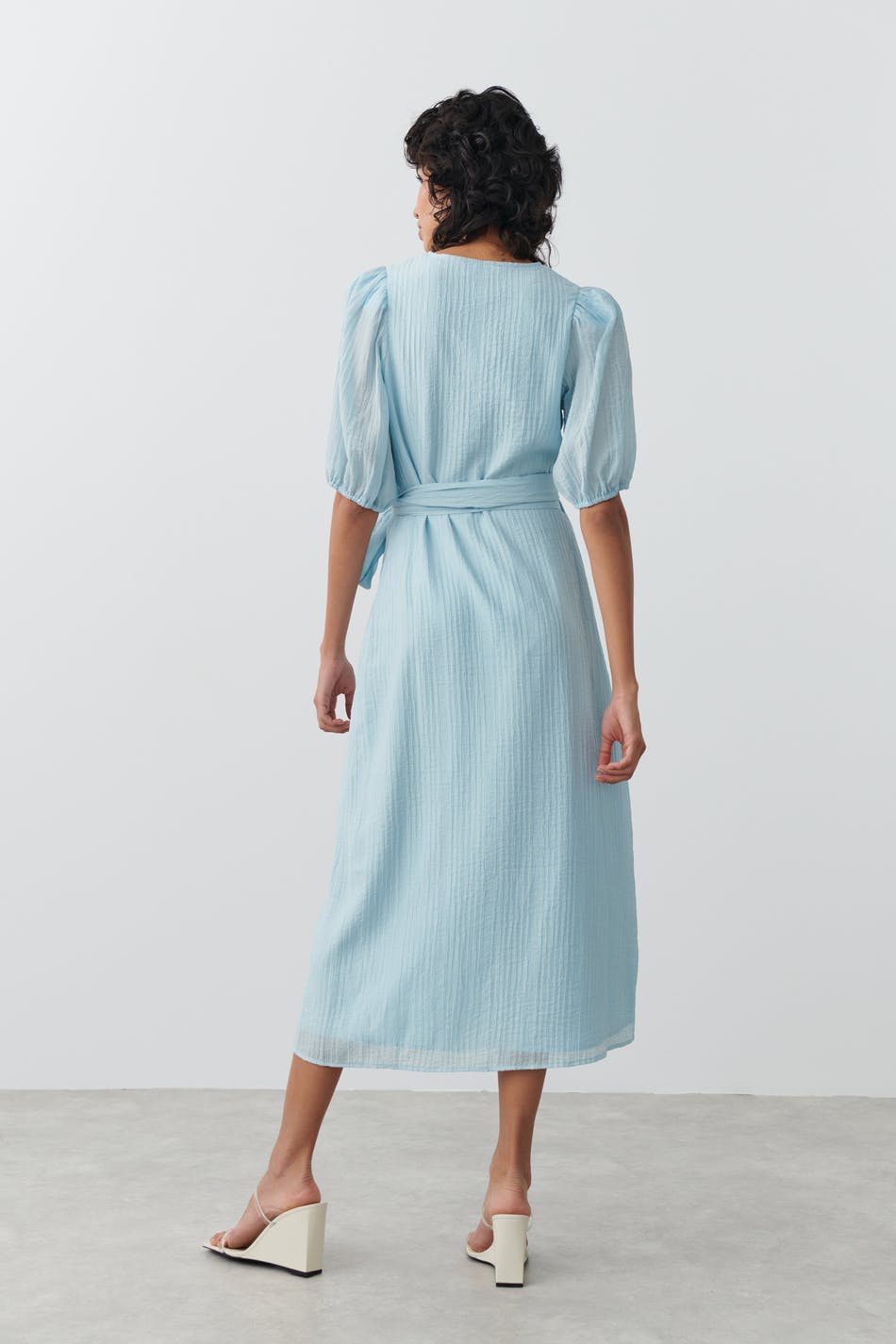 Puffsleeve midi dress