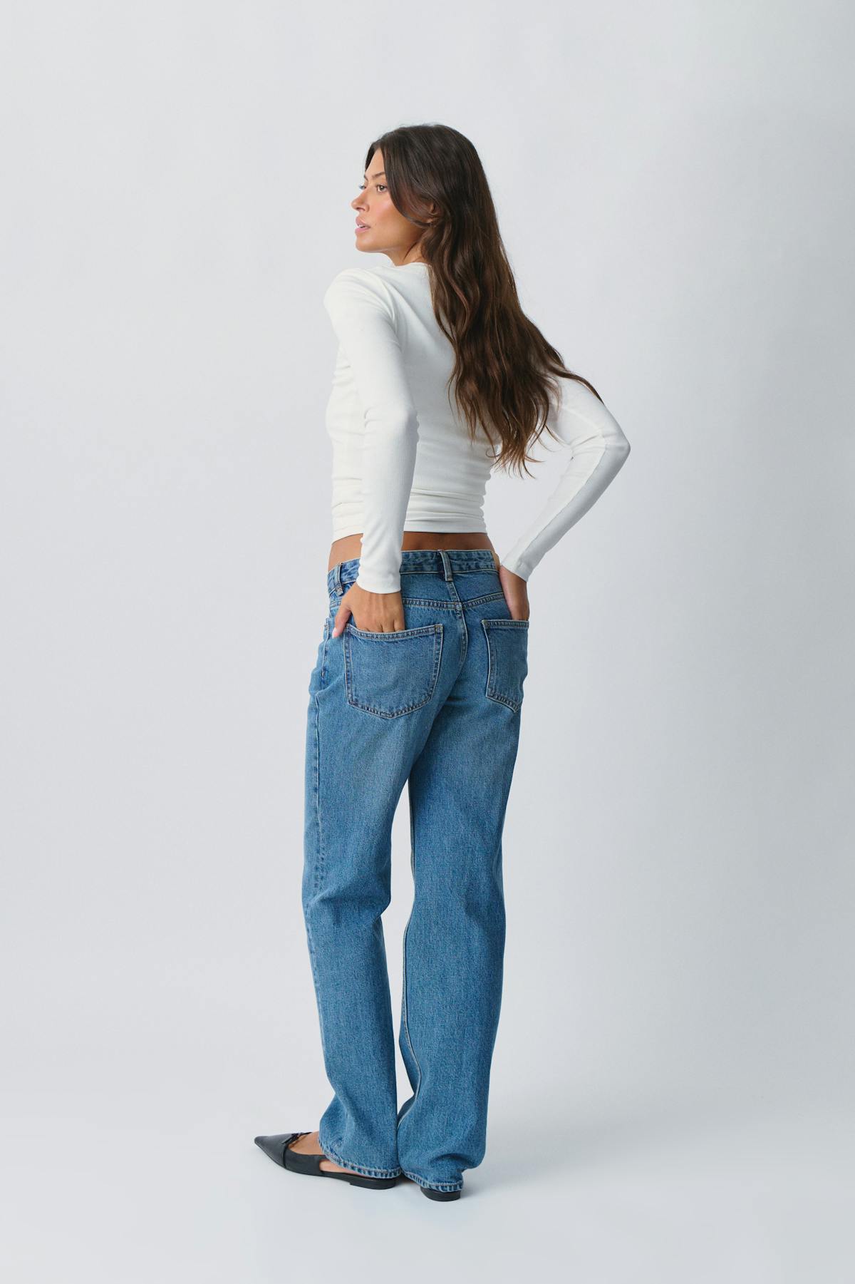 Low straight jeans