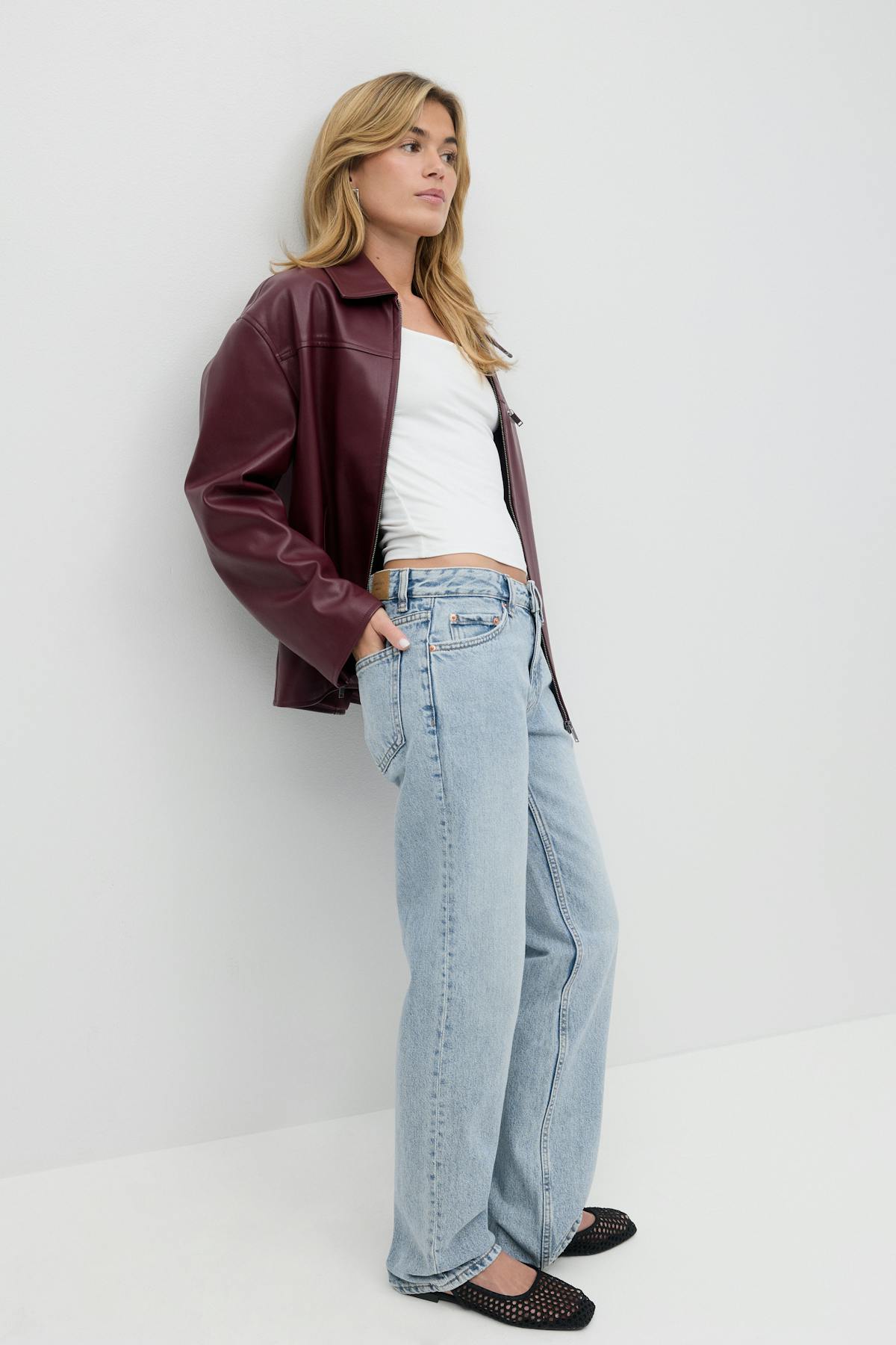 Low straight jeans